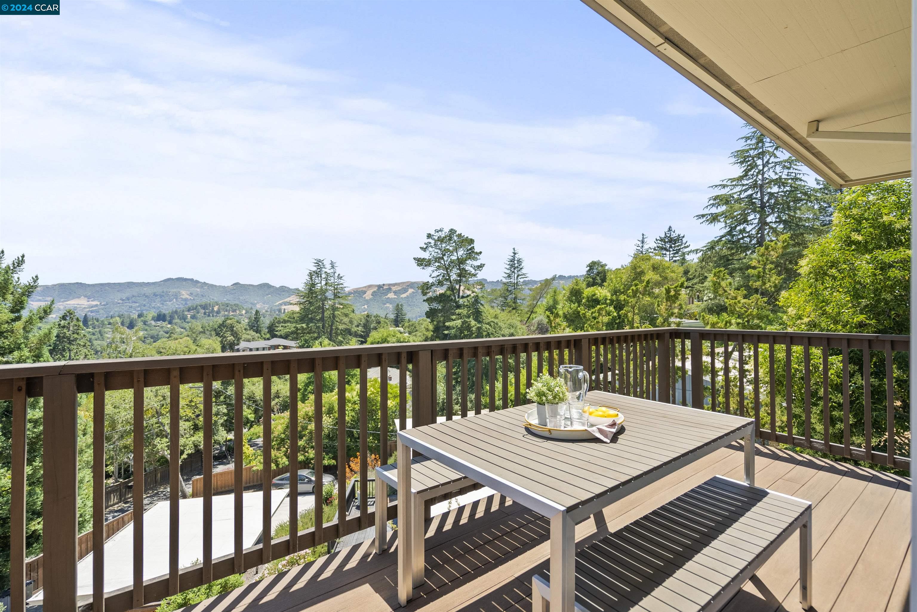 38 El Gavilan Rd
