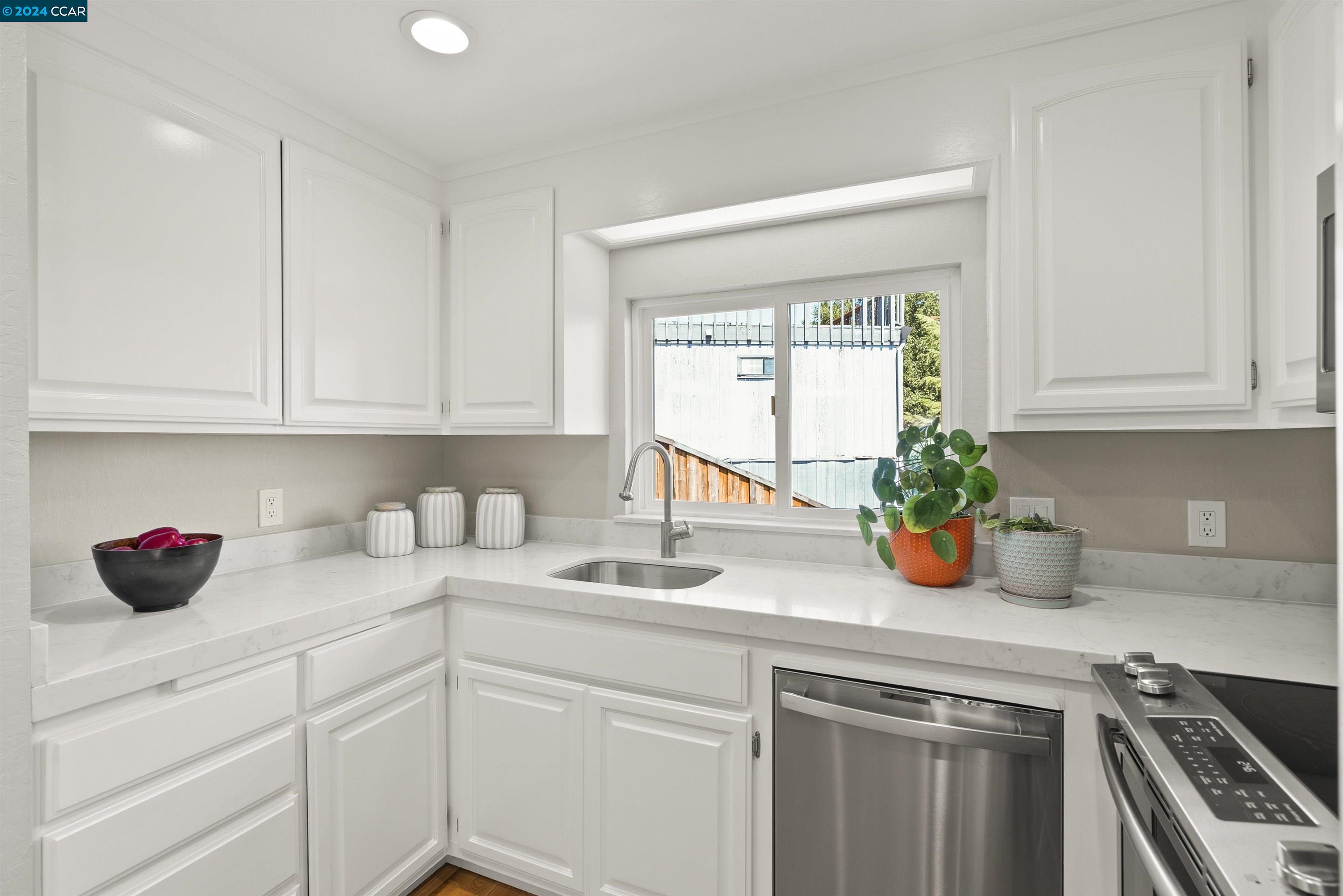 38 El Gavilan Rd