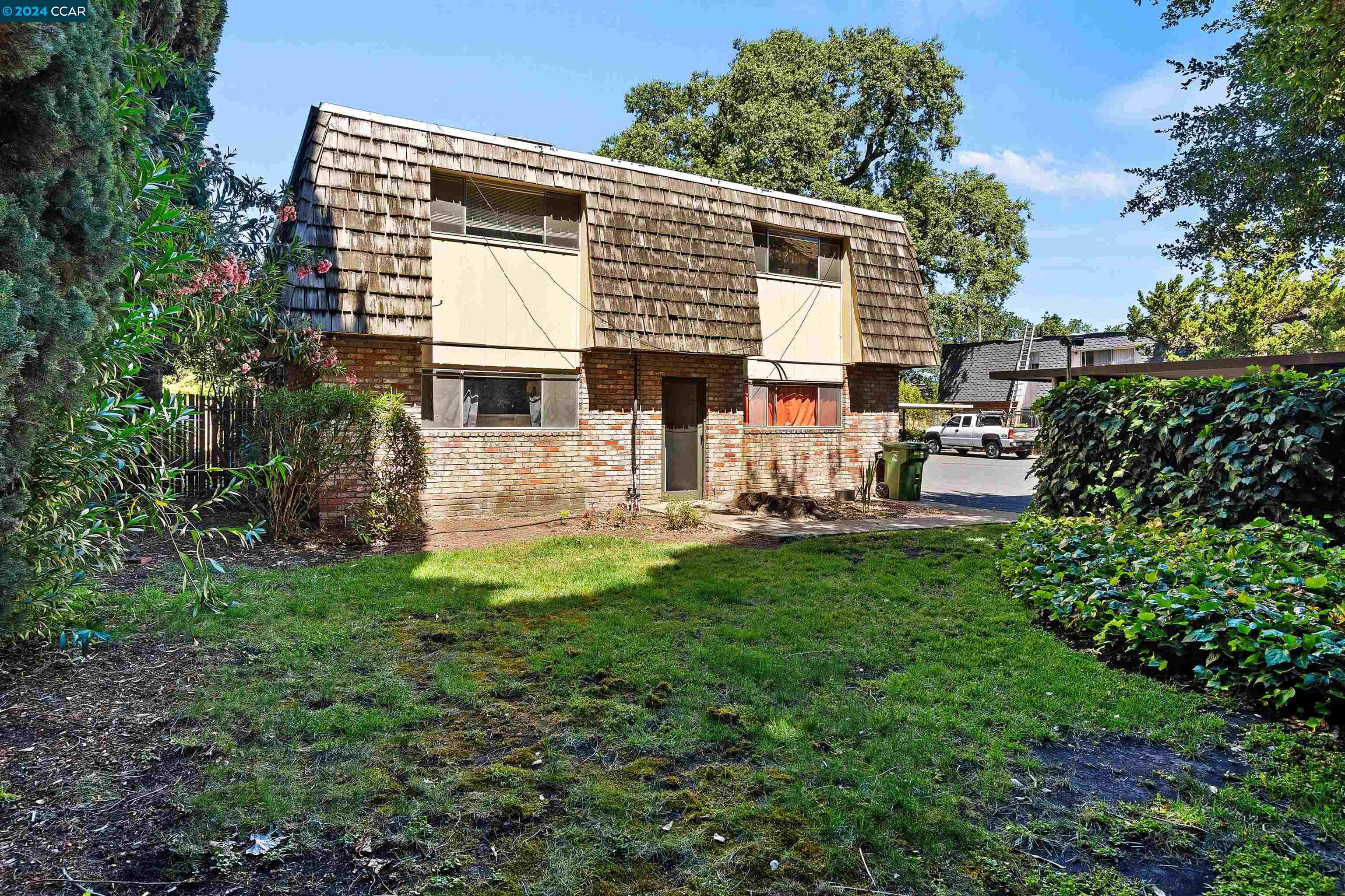 2714 Jones Rd