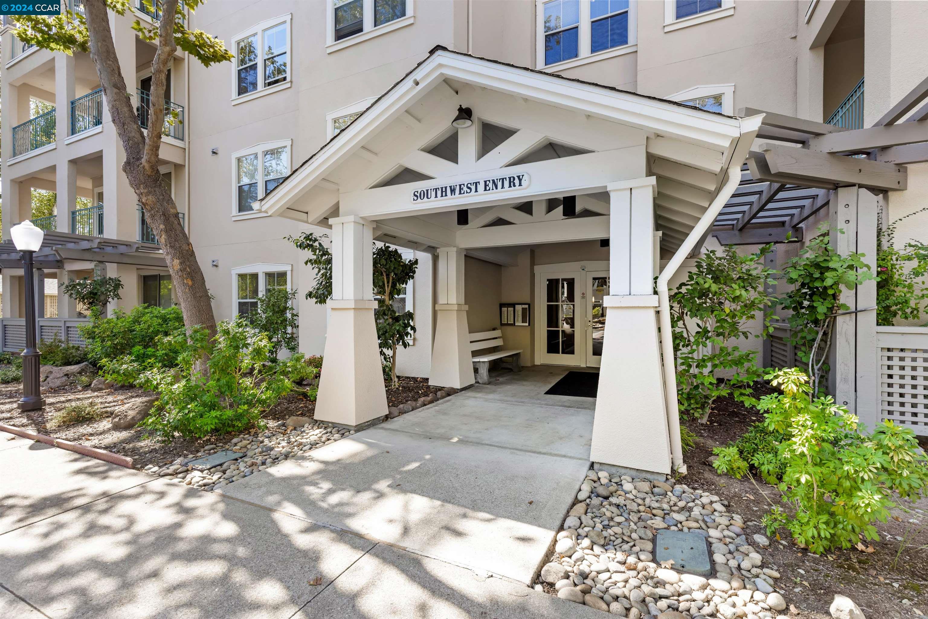 1860 Tice Creek Drive # 1343