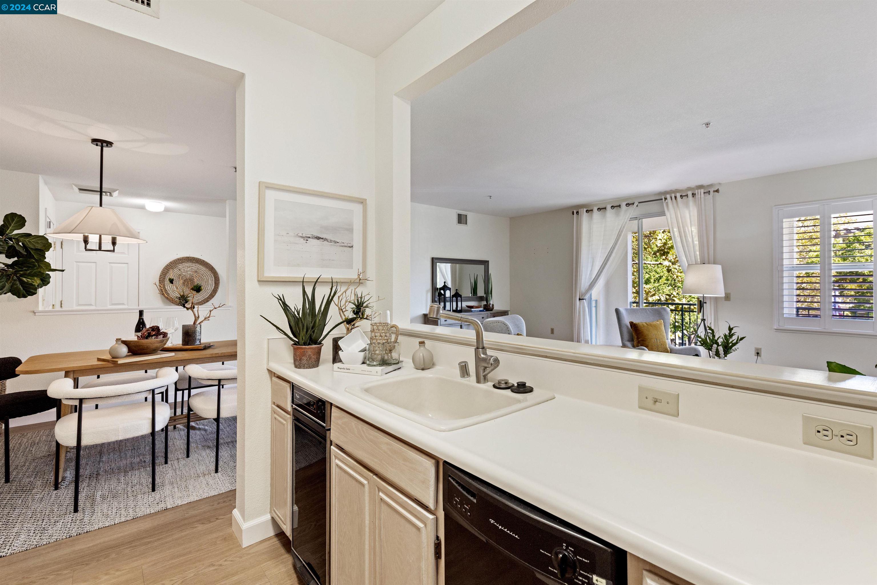 1860 Tice Creek Drive # 1343