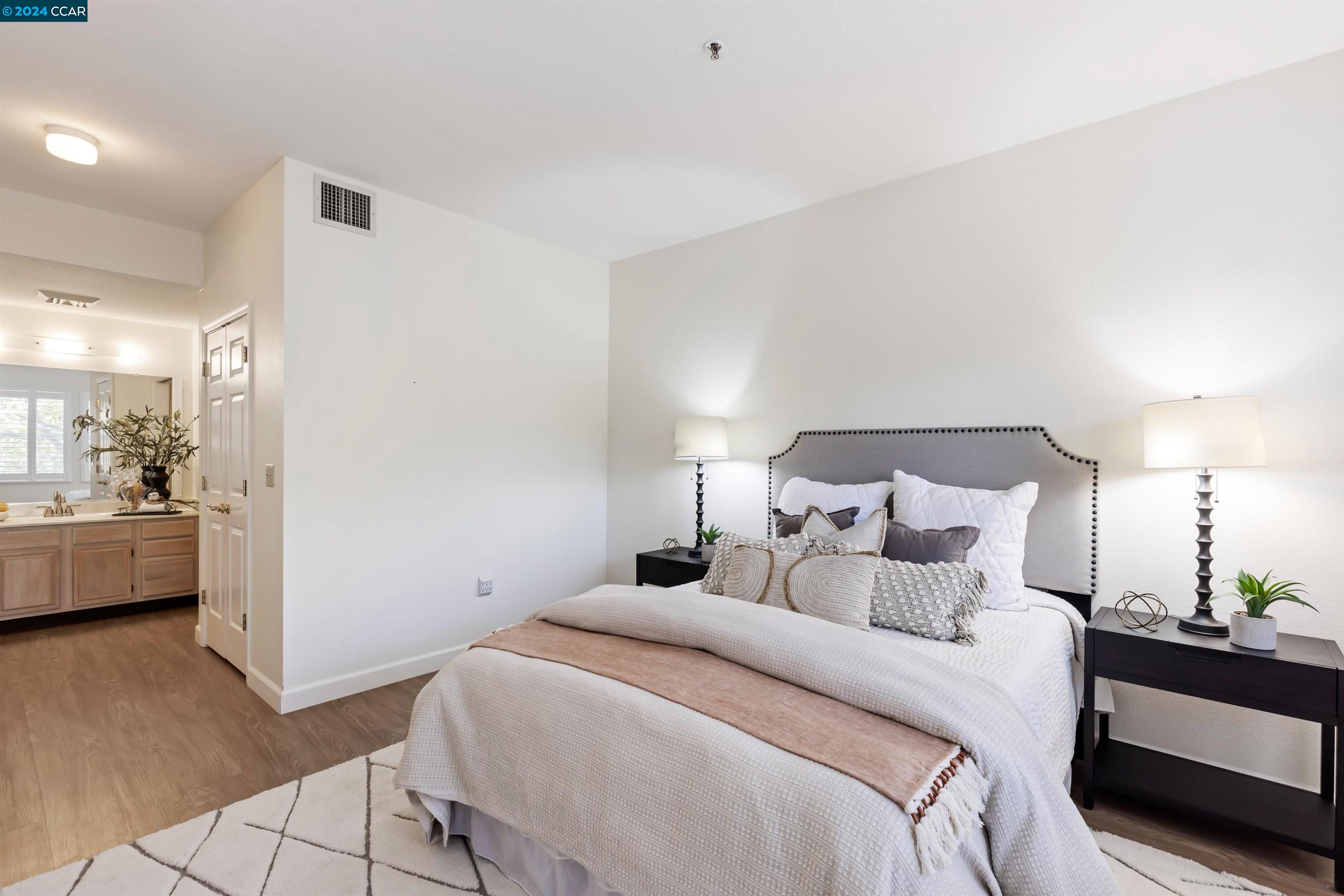 1860 Tice Creek Drive # 1343