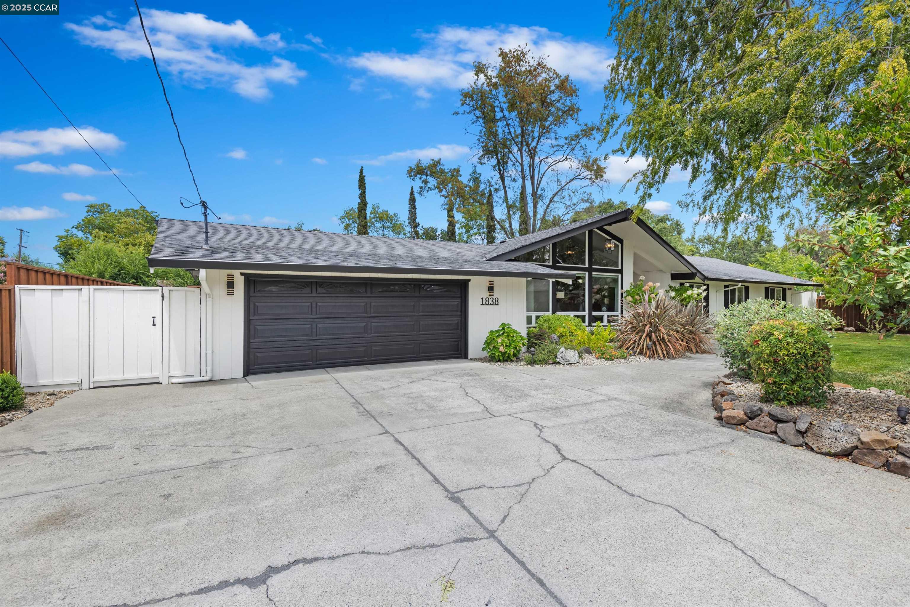 1838 Sunnyvale Ave