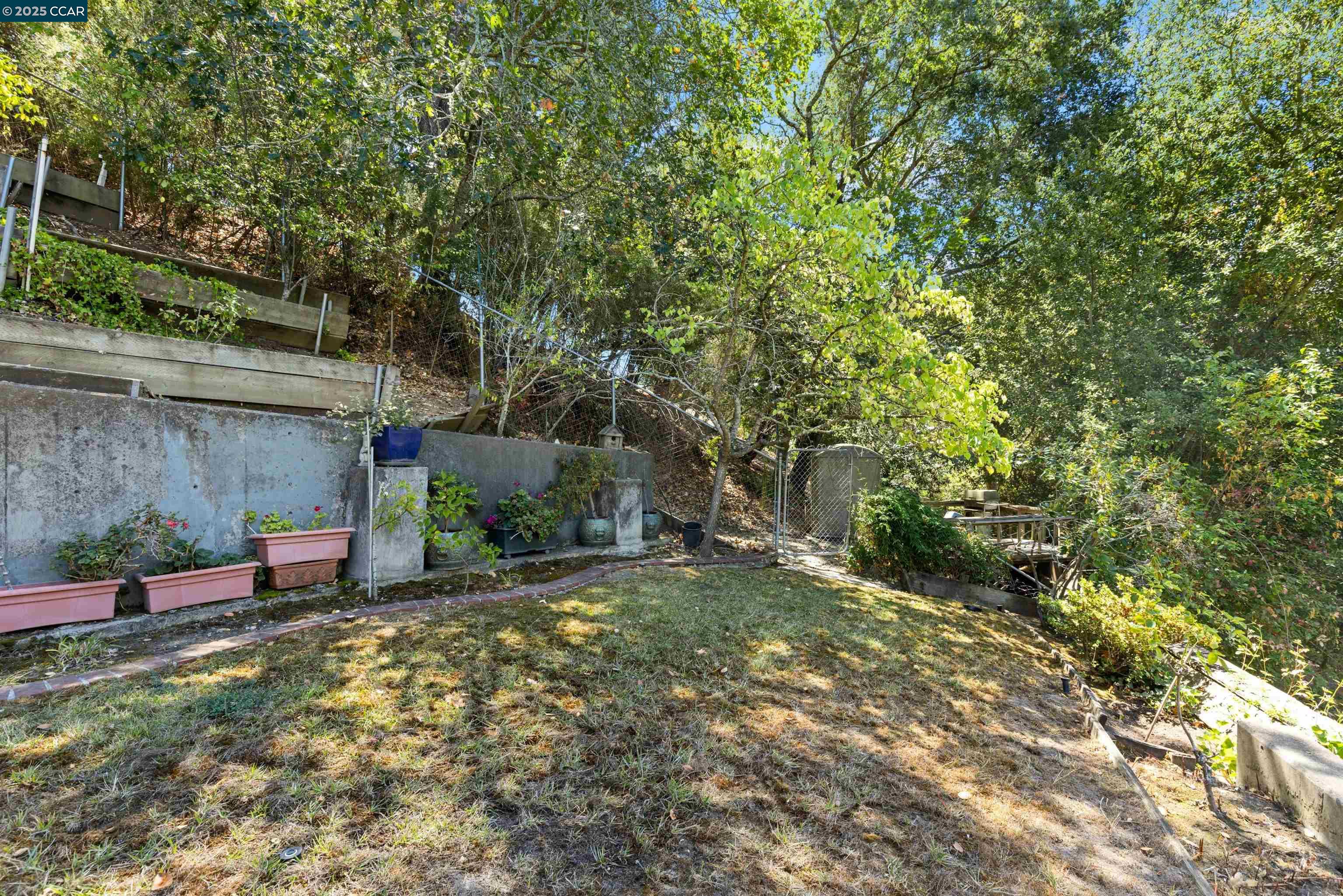 39 Mira Loma Rd
