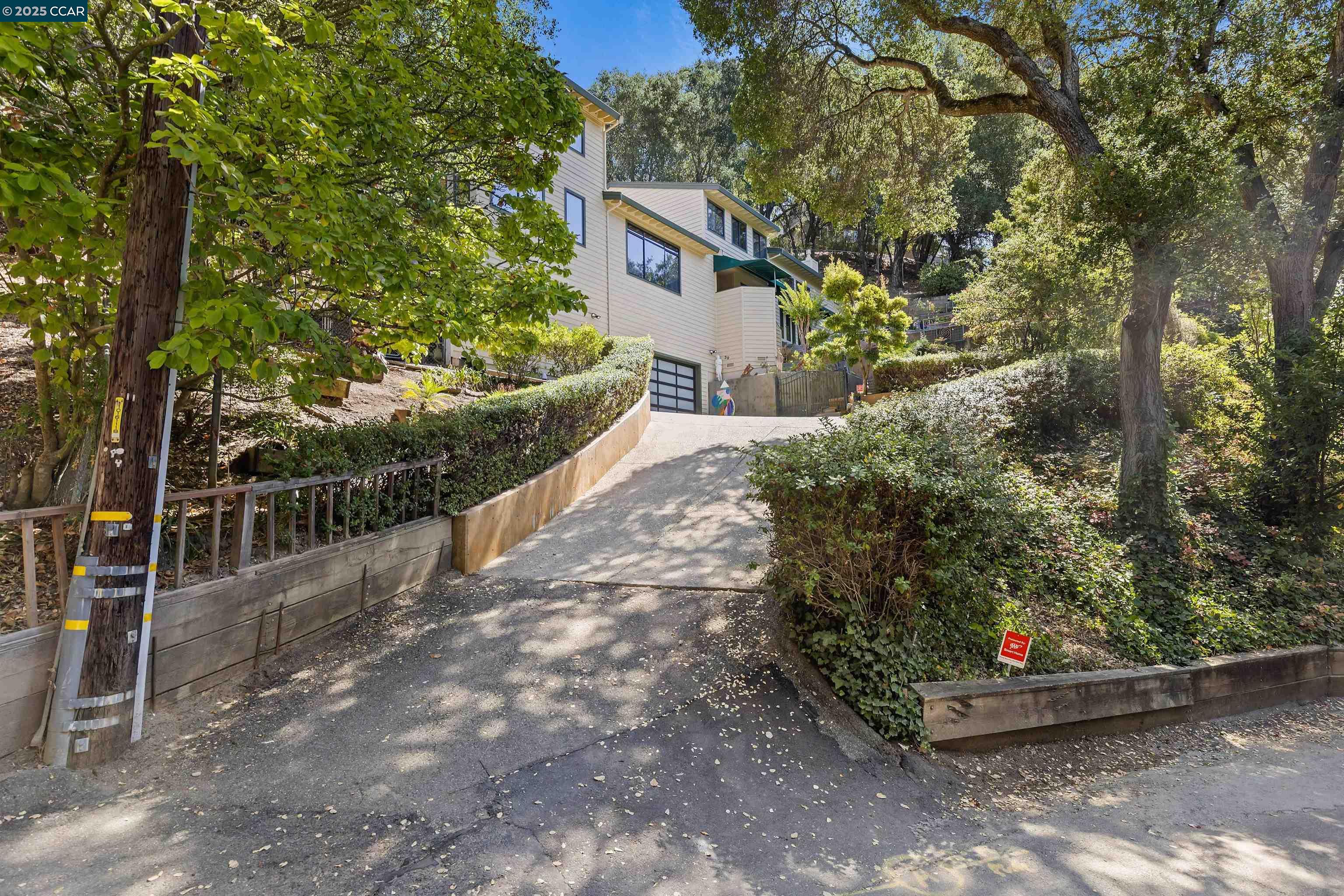 39 Mira Loma Rd