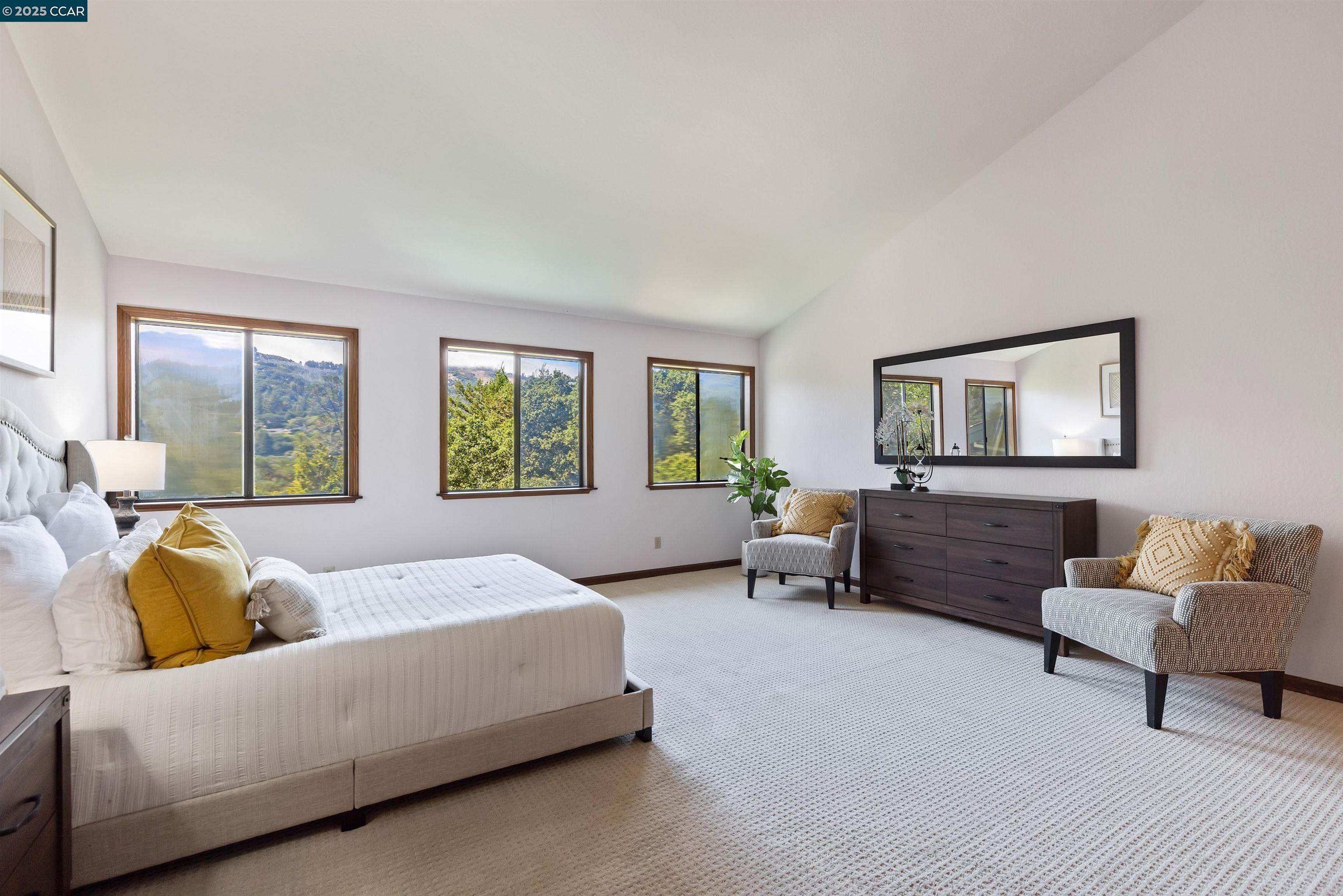 39 Mira Loma Rd