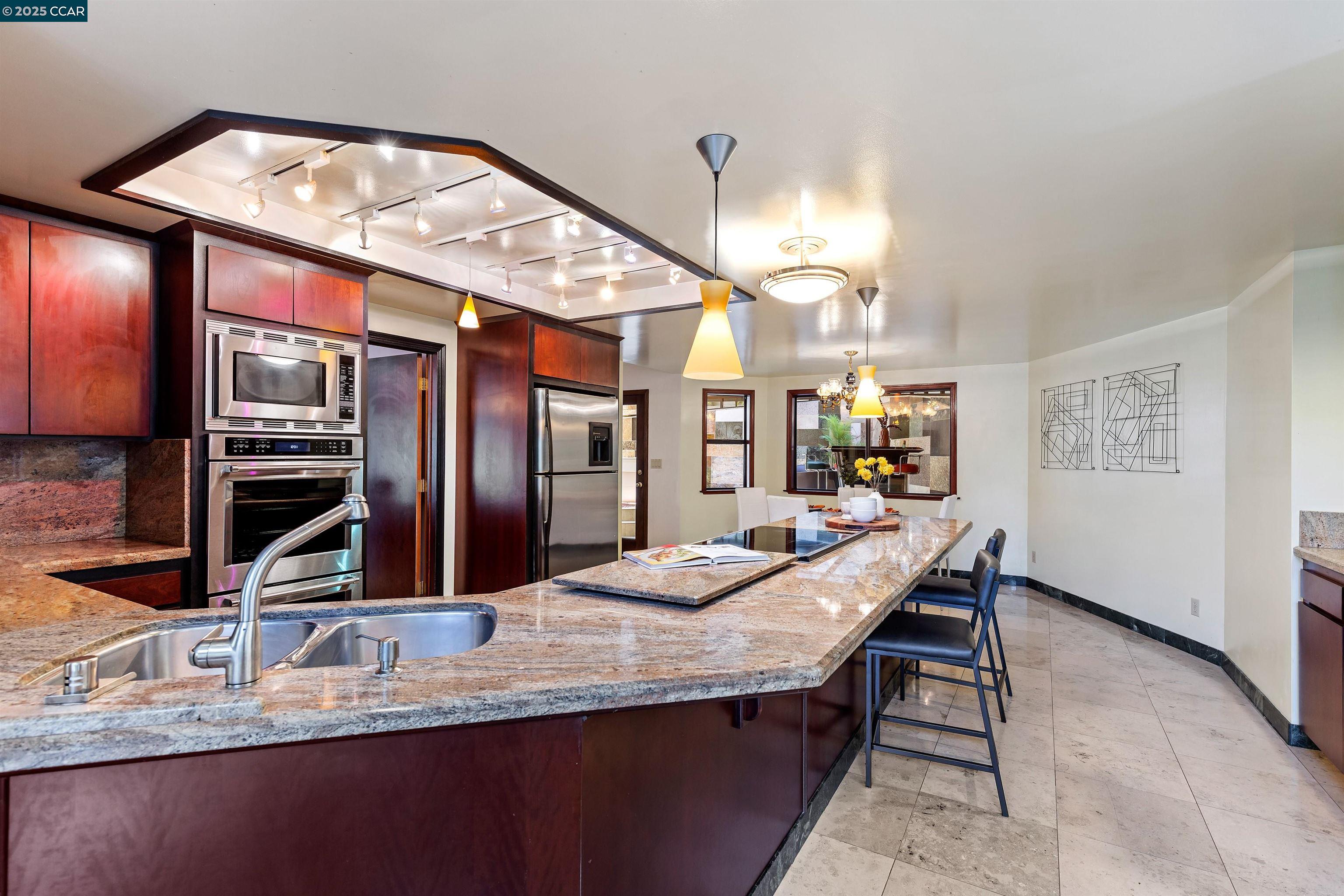 39 Mira Loma Rd