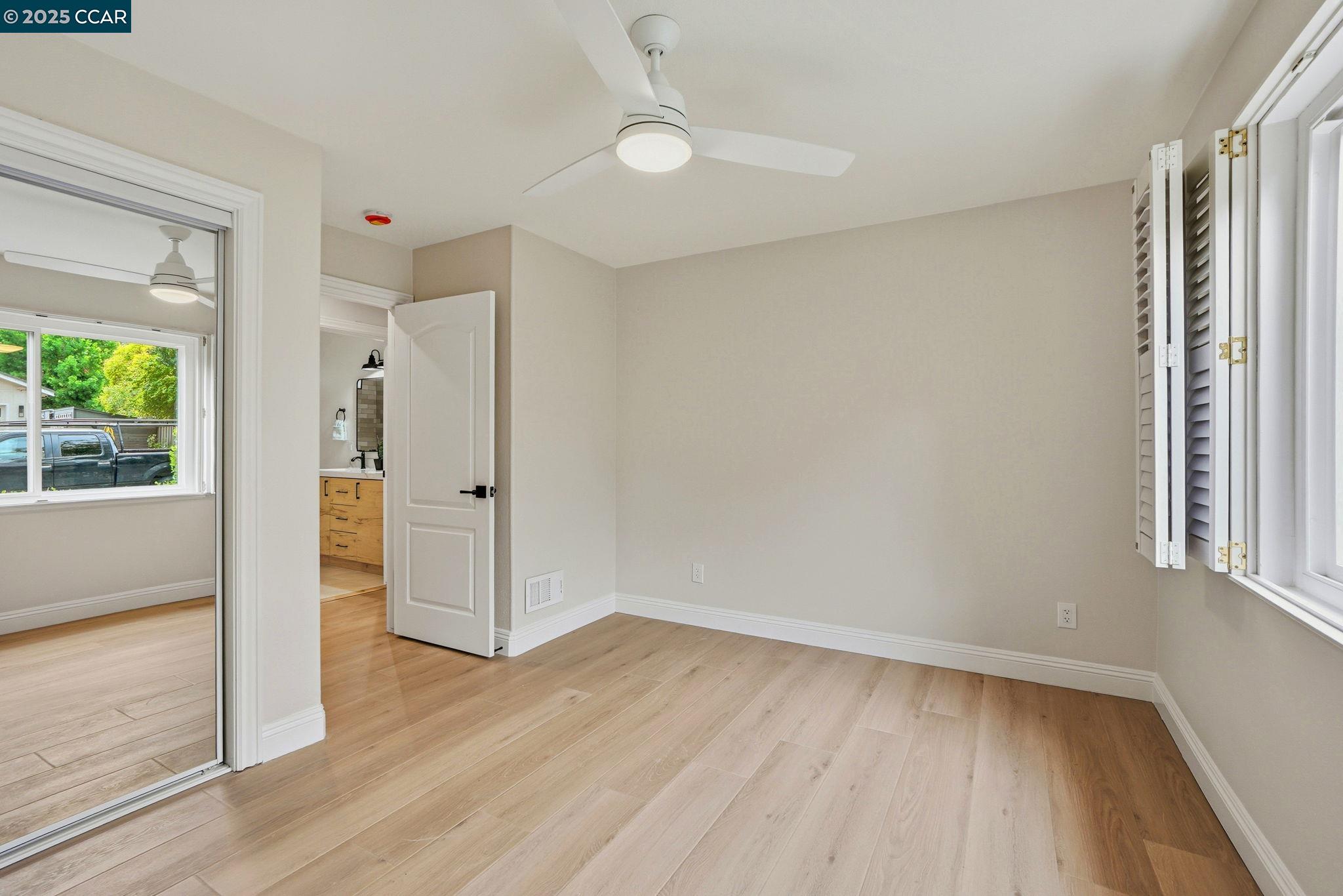 3144 Lunada Ln