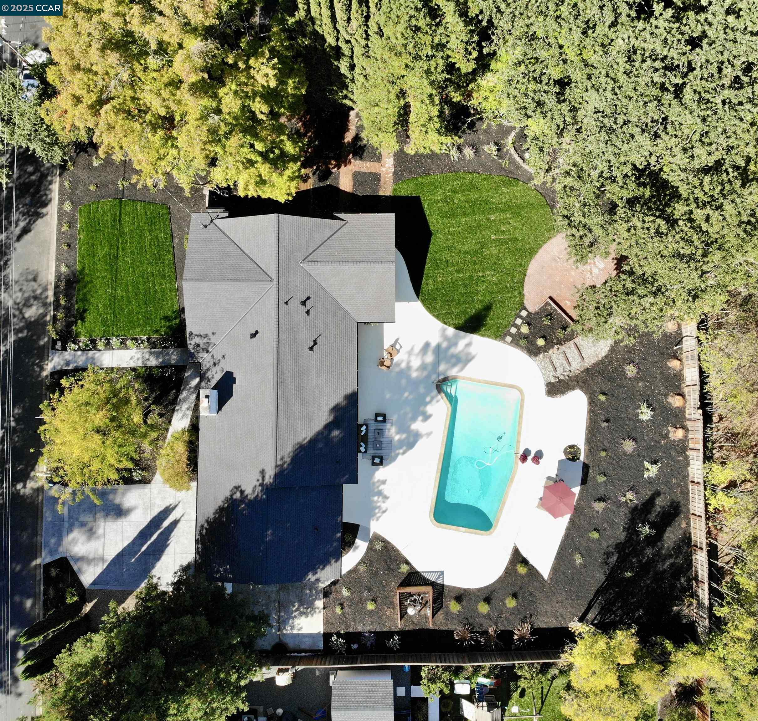 3144 Lunada Ln