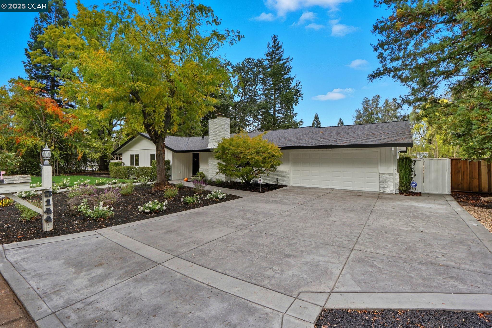 3144 Lunada Ln