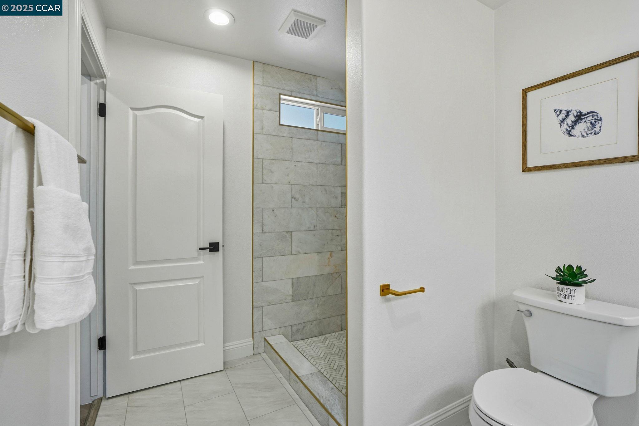 3144 Lunada Ln