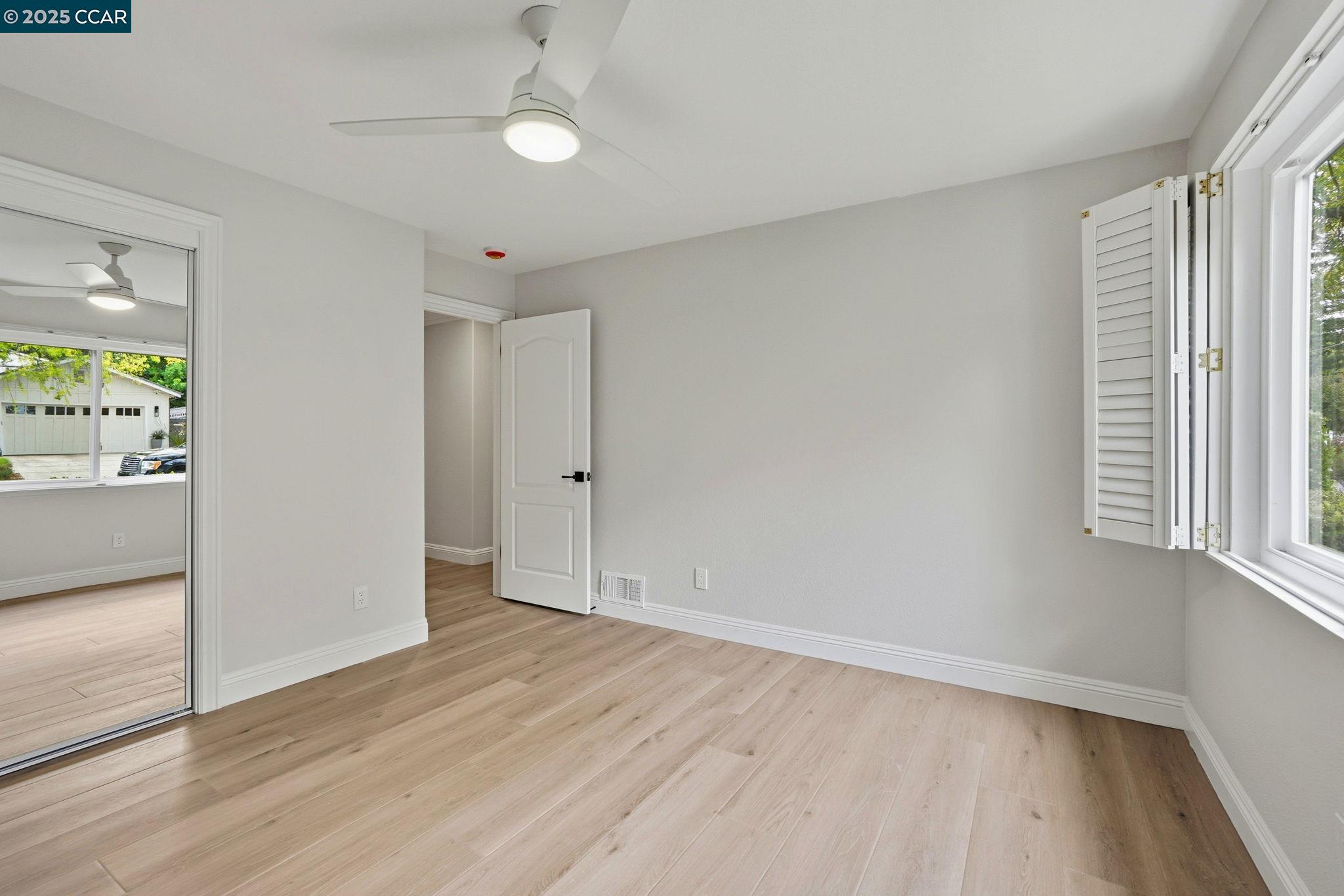3144 Lunada Ln