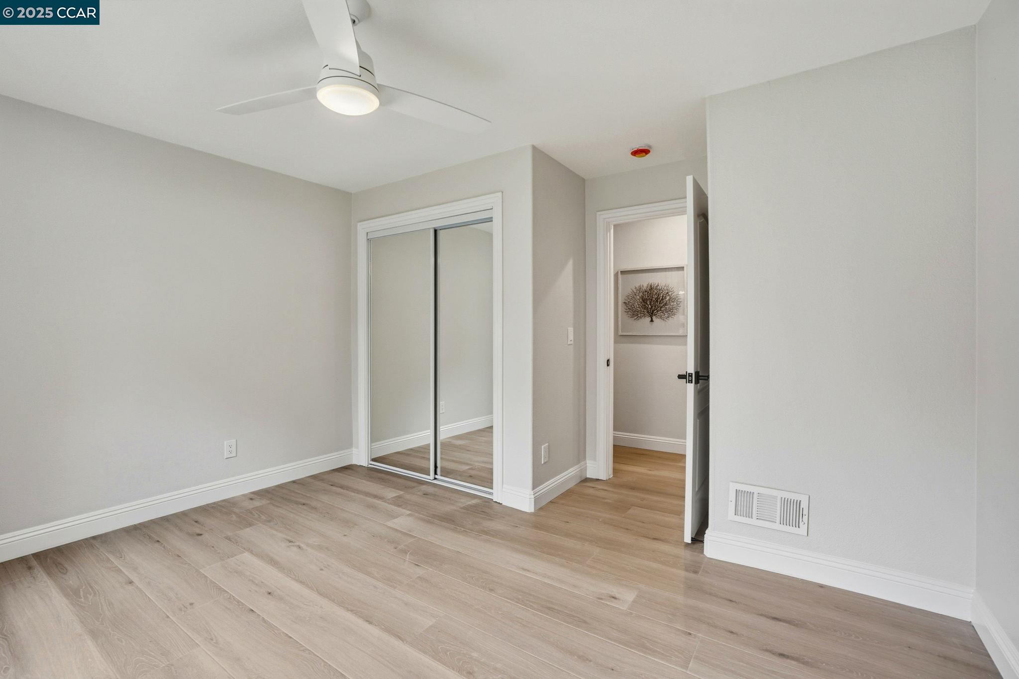 3144 Lunada Ln