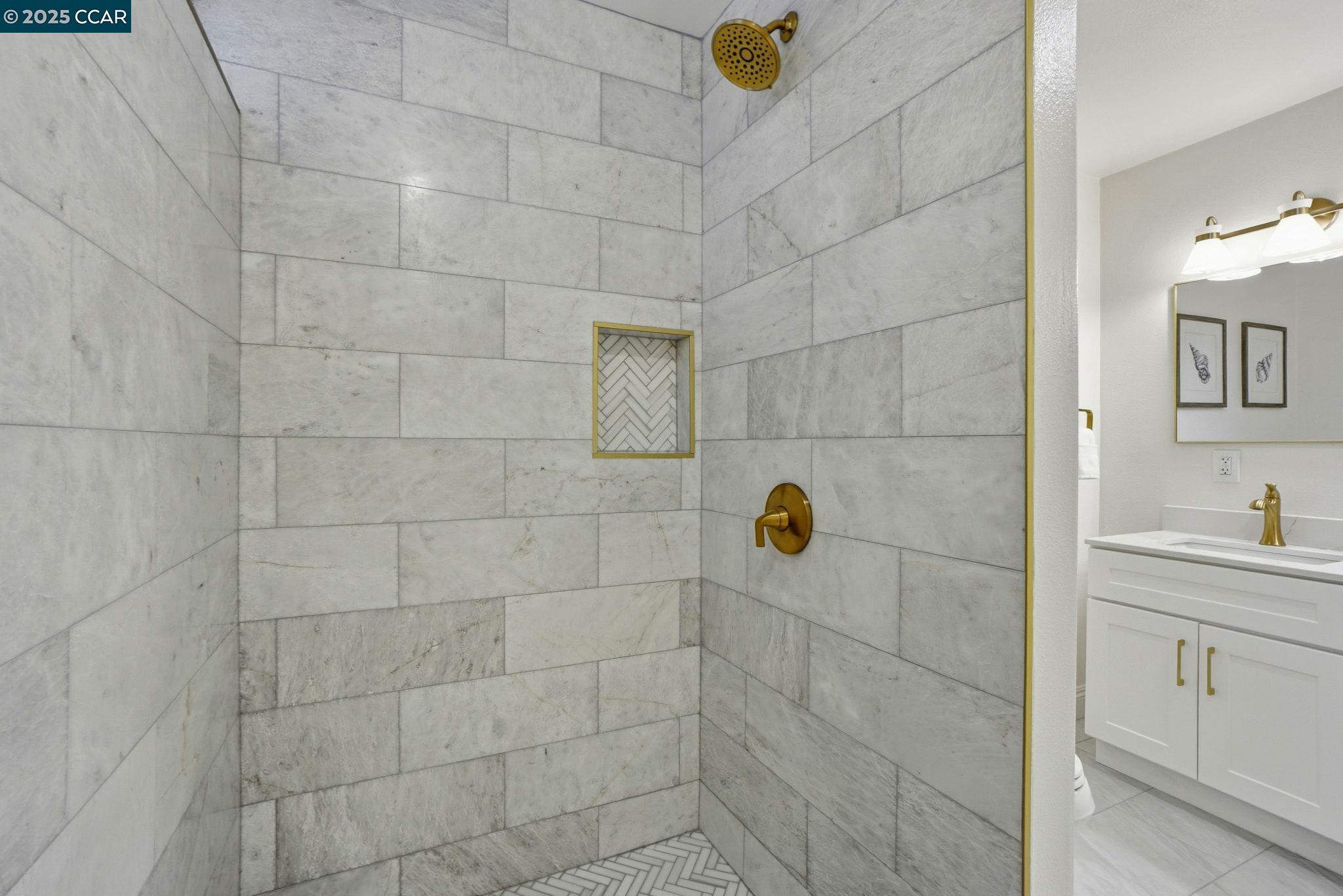 3144 Lunada Ln