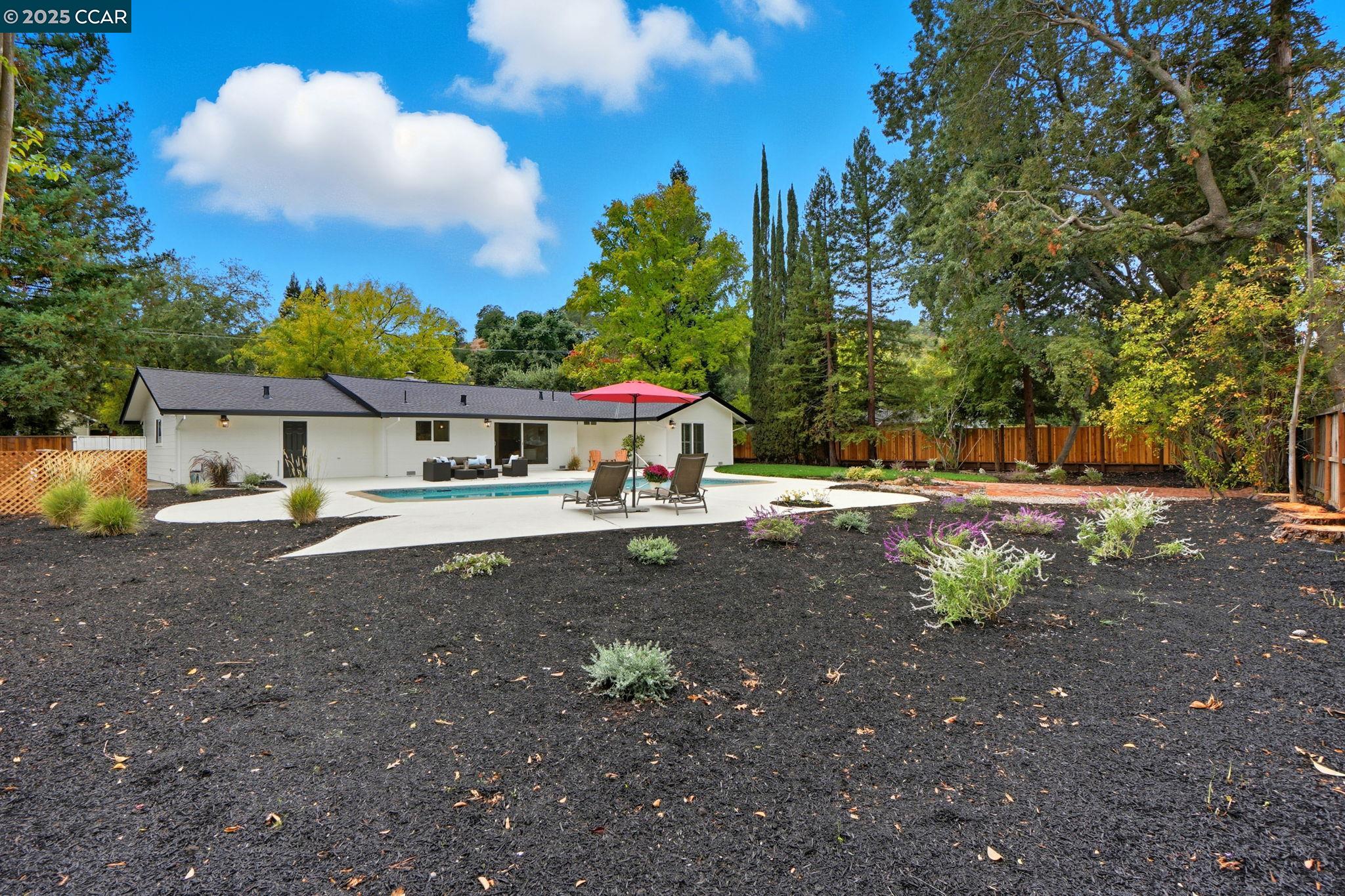 3144 Lunada Ln