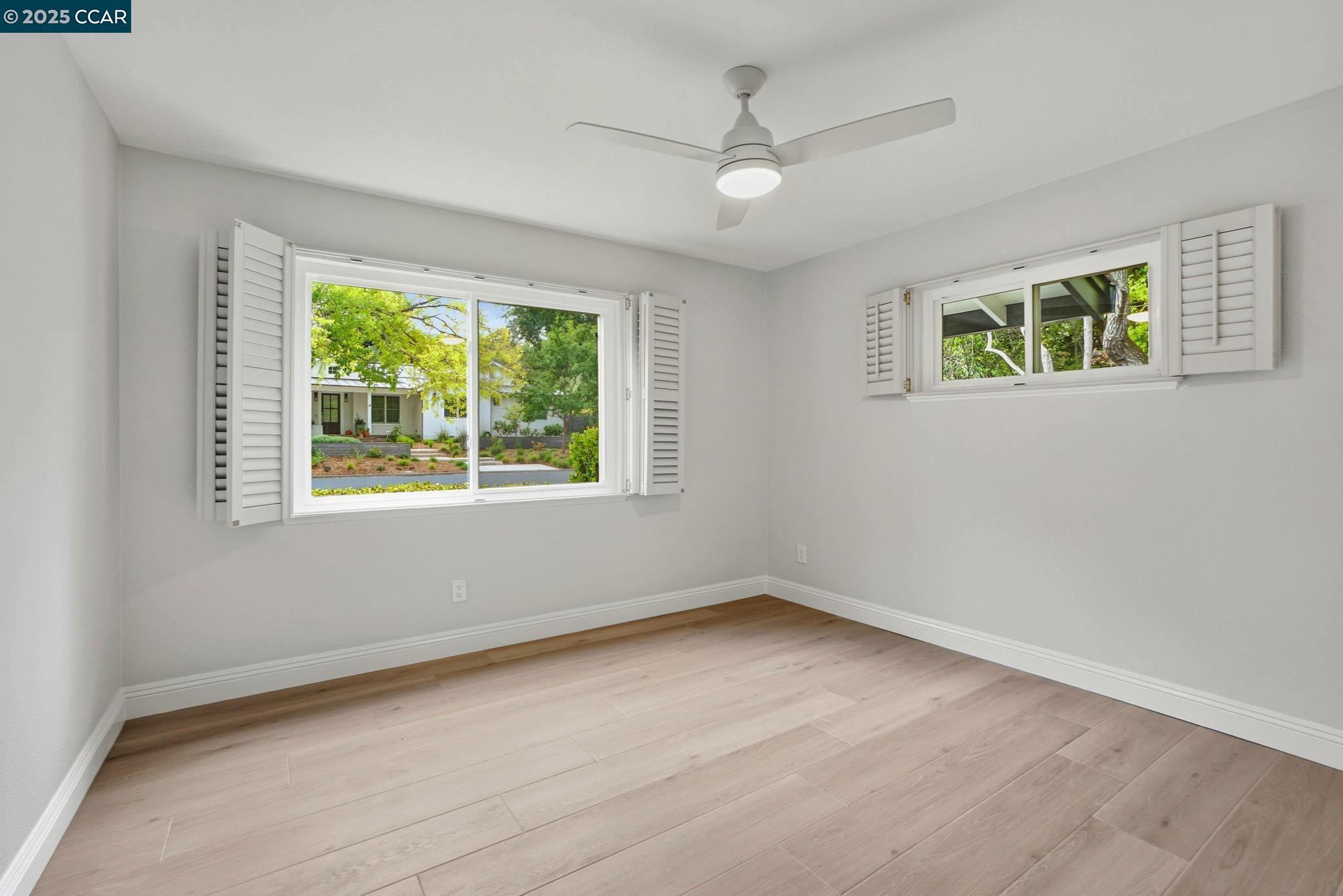 3144 Lunada Ln