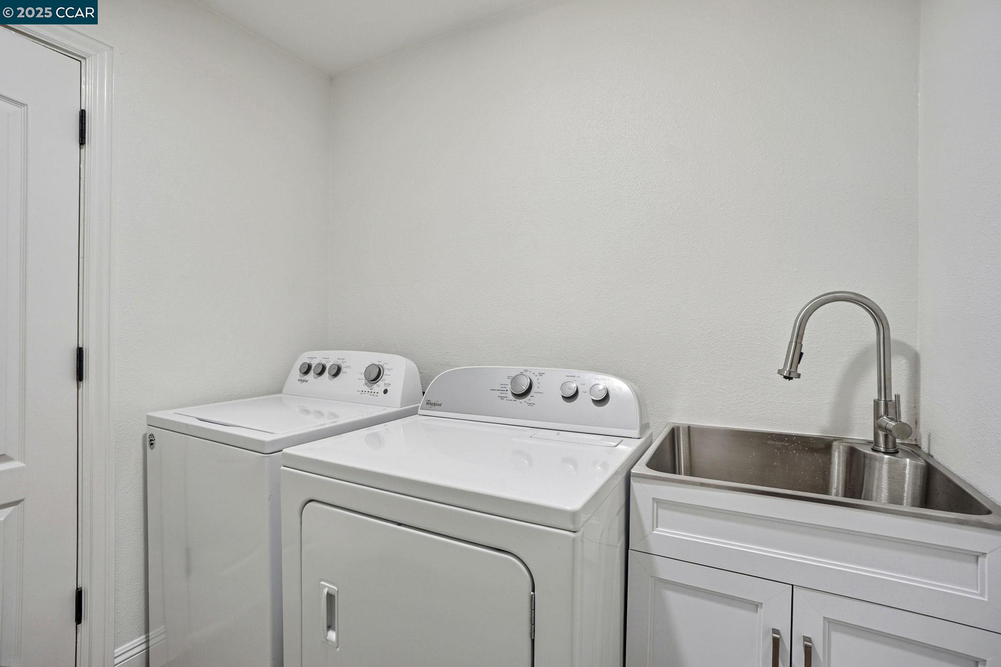 3144 Lunada Ln