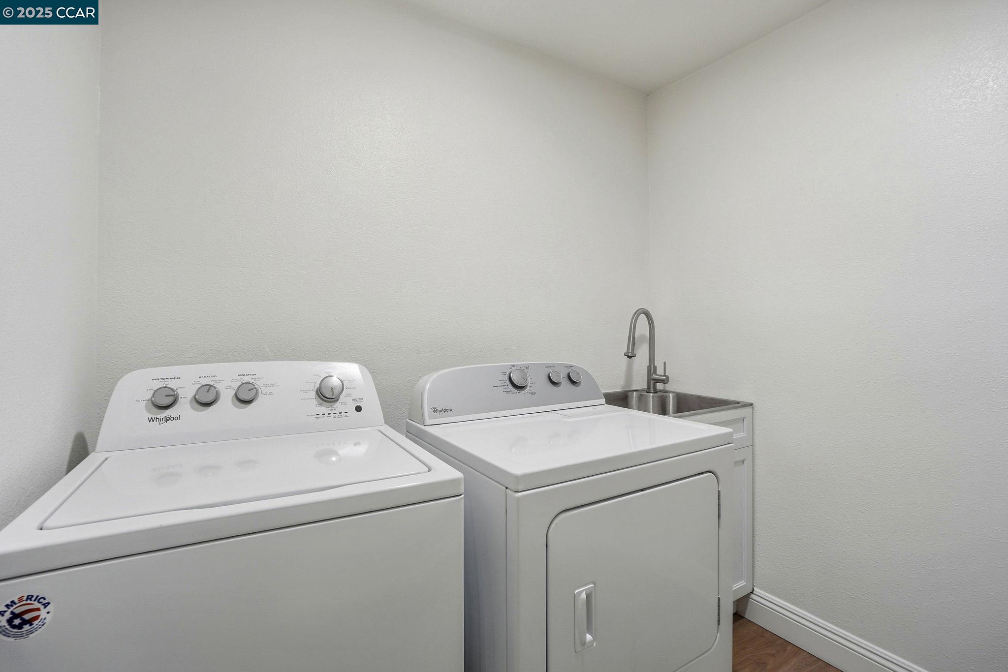 3144 Lunada Ln