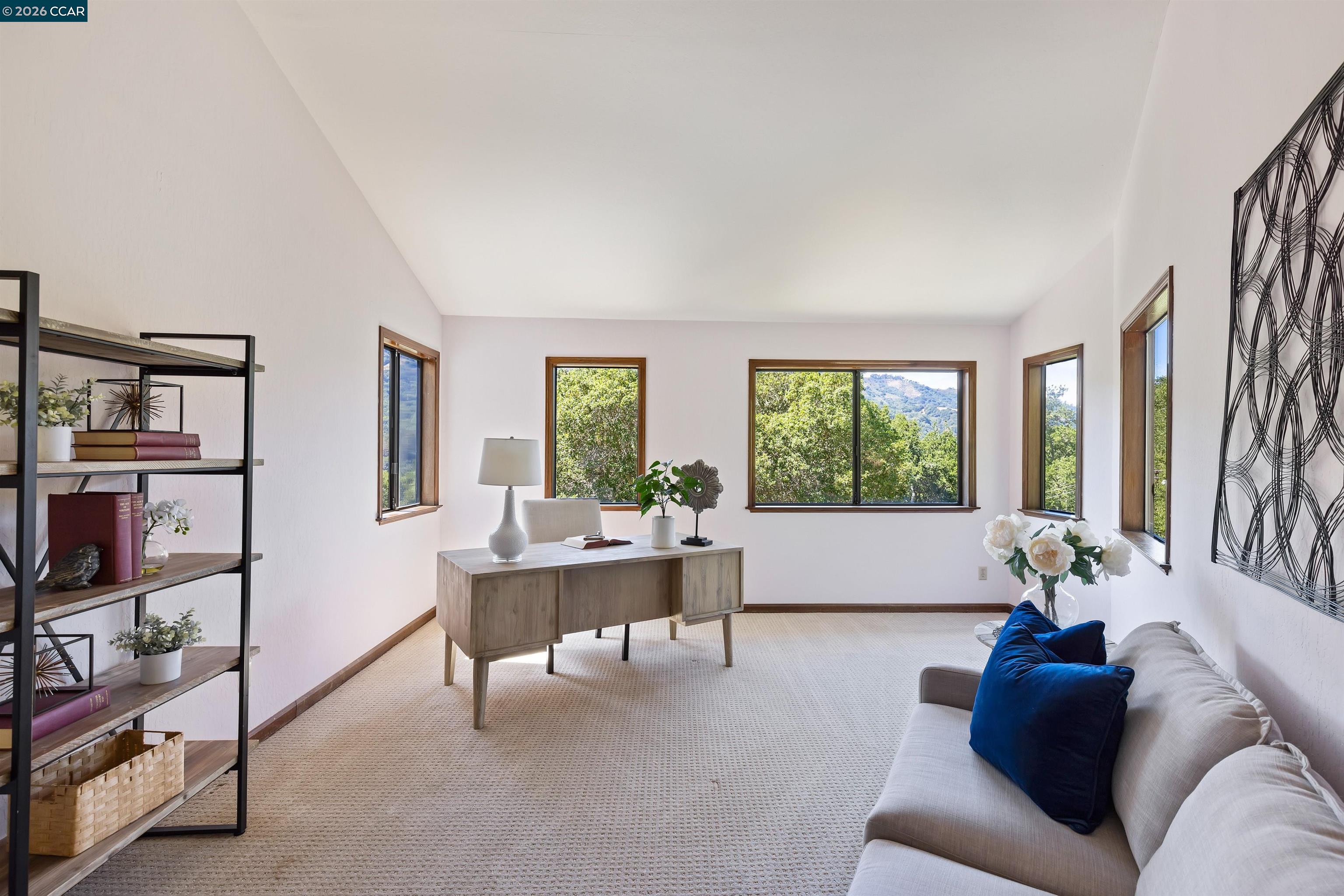 39 Mira Loma Rd