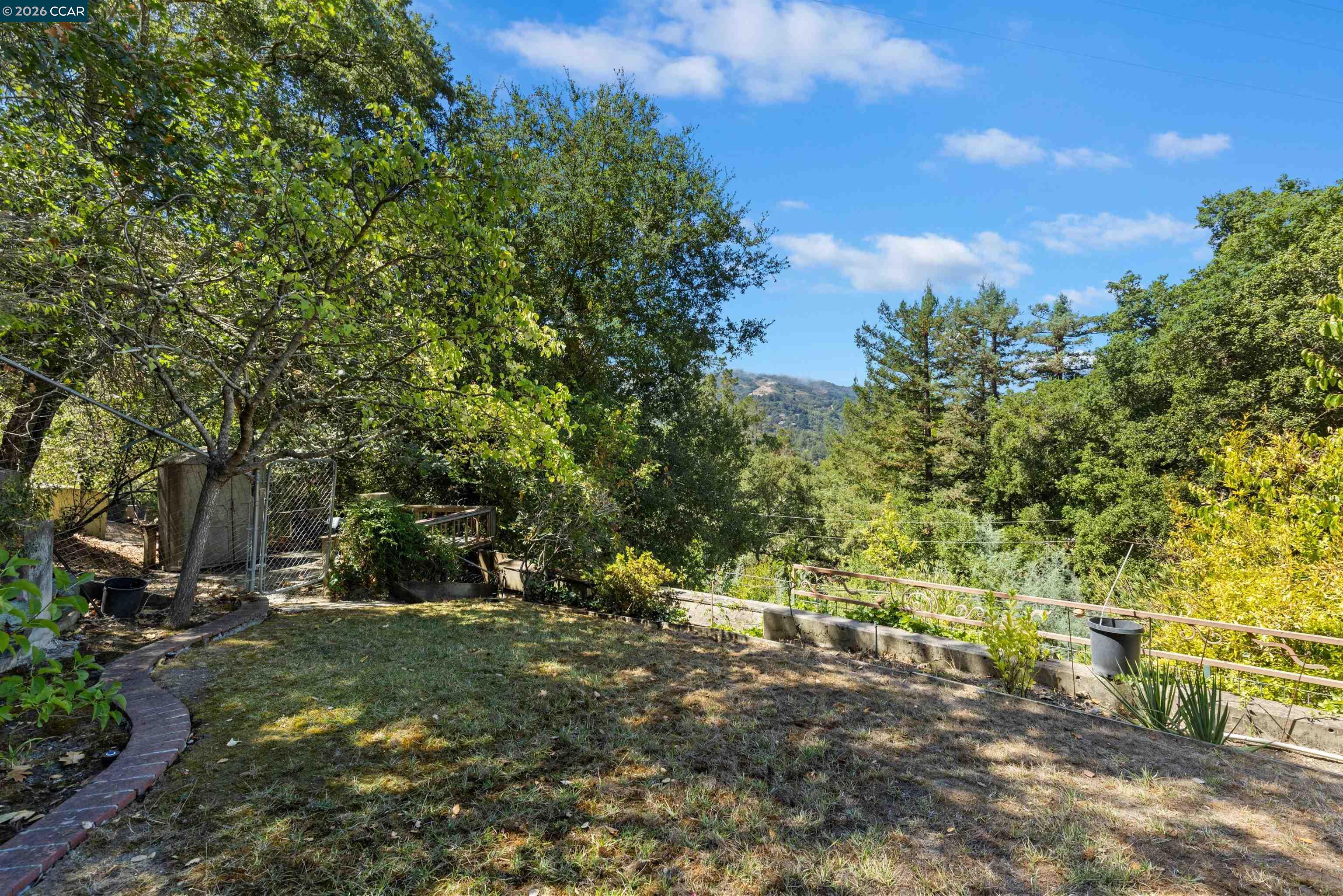 39 Mira Loma Rd
