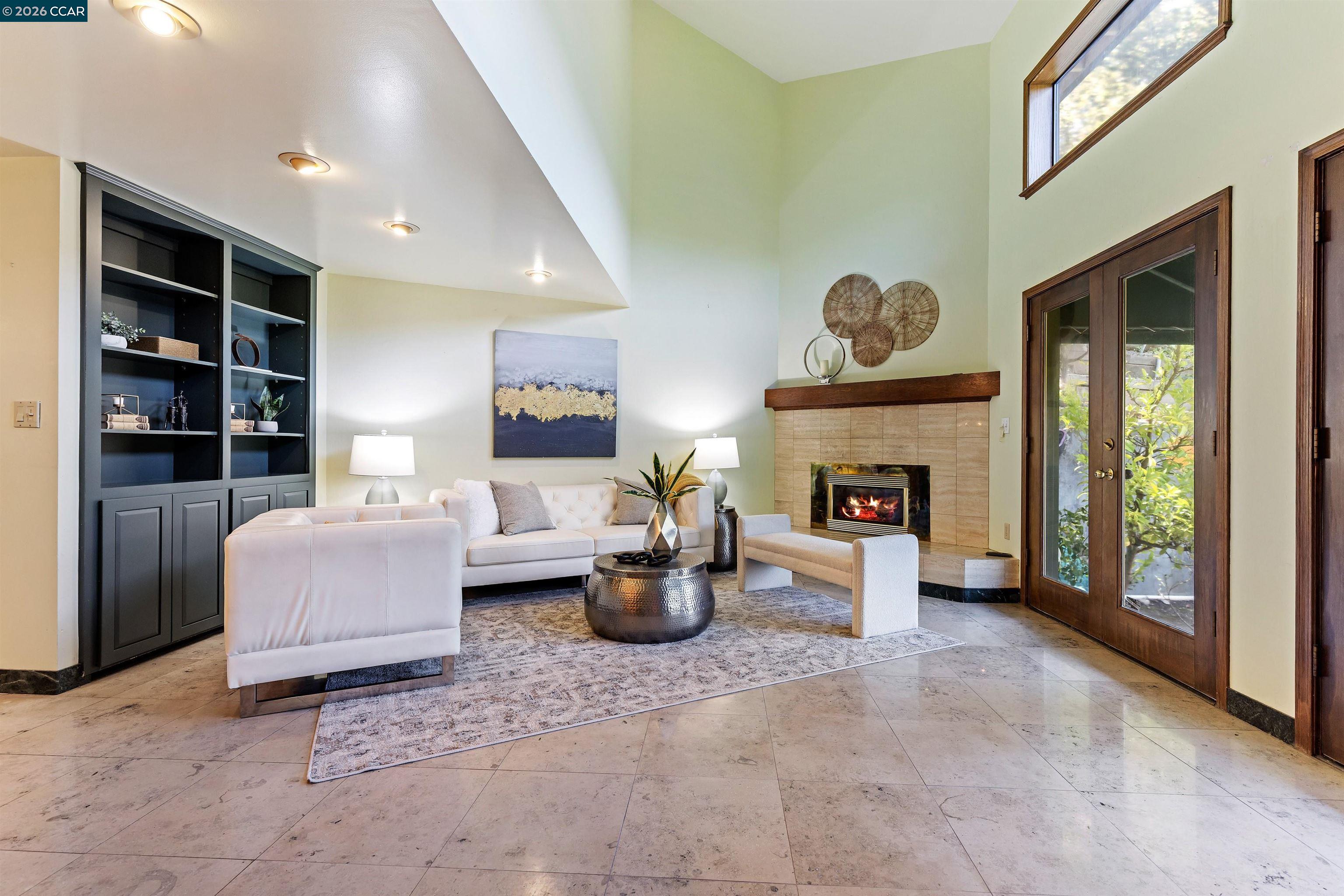 39 Mira Loma Rd