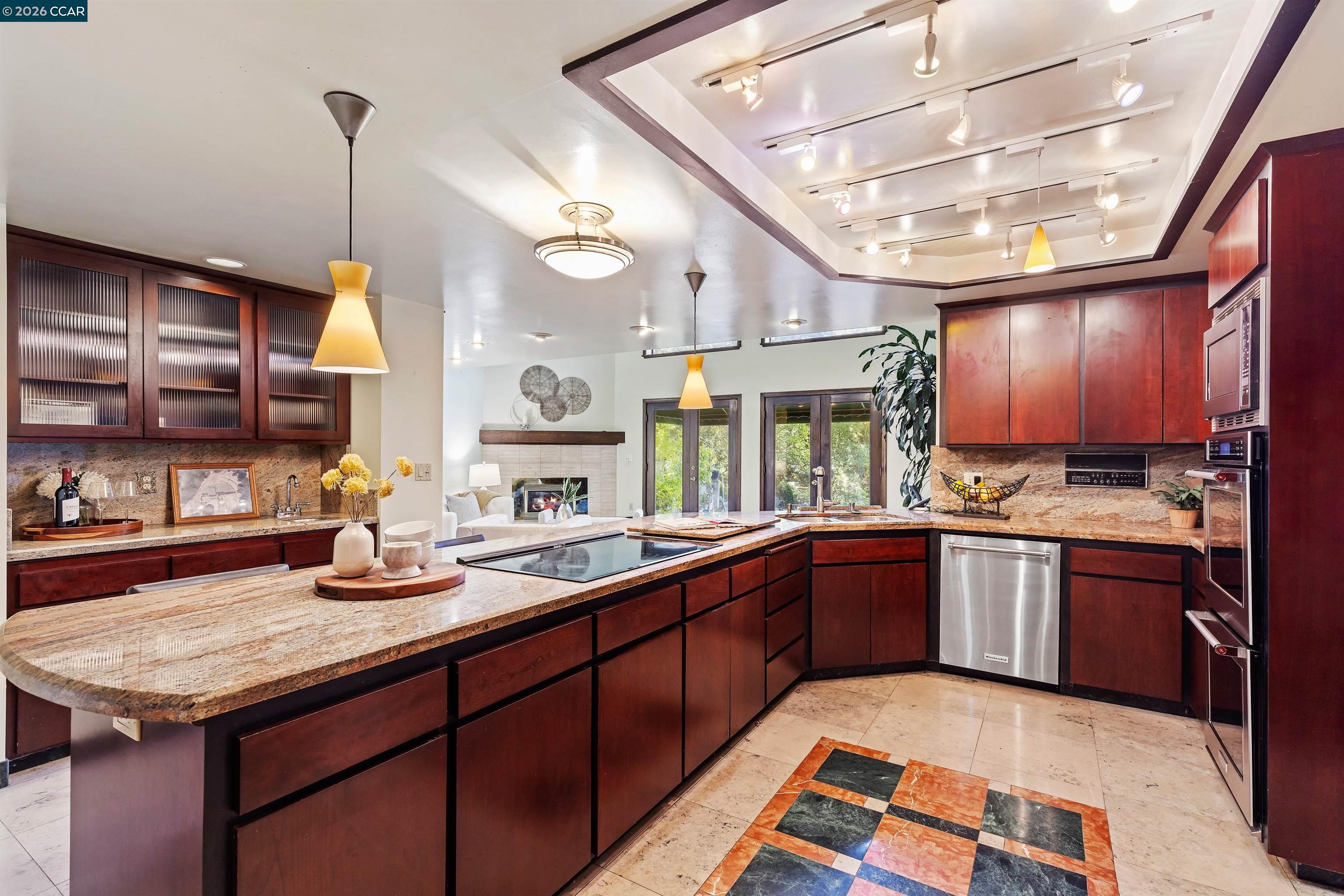 39 Mira Loma Rd