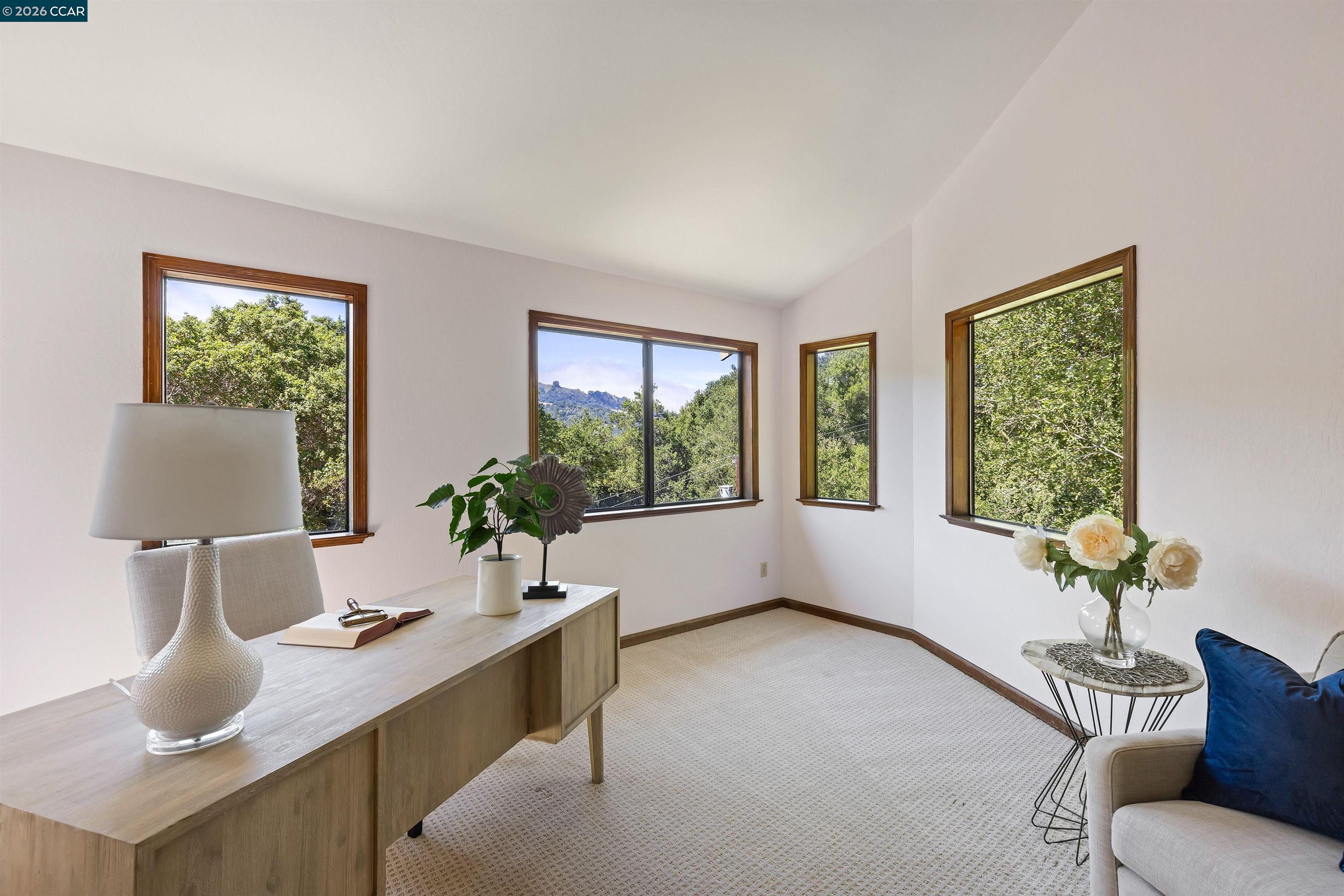 39 Mira Loma Rd