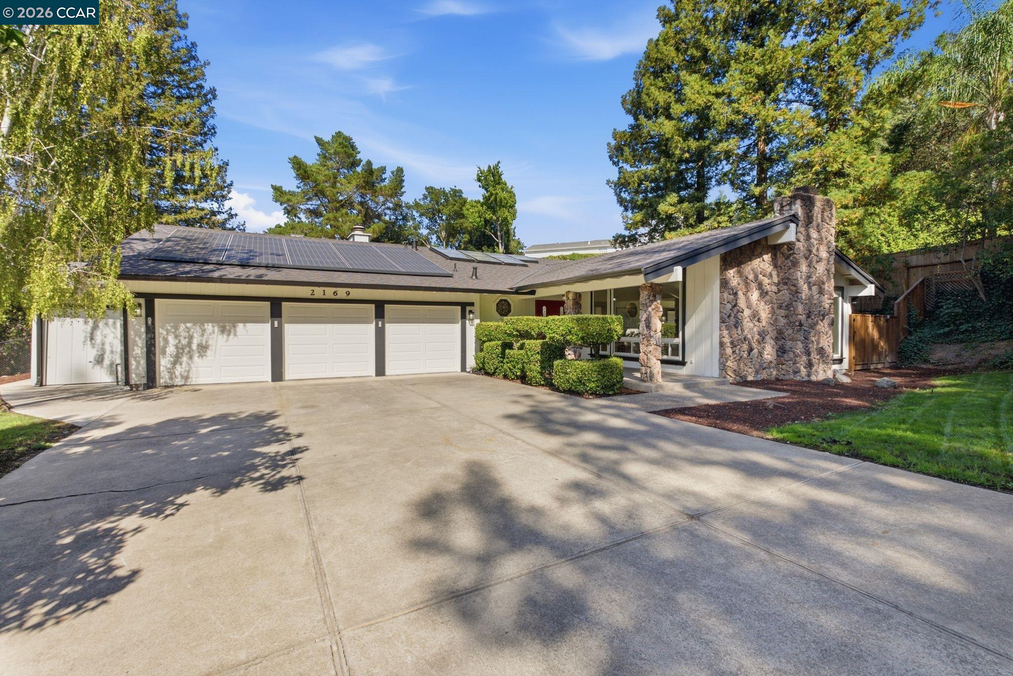 2169 Nelda Way