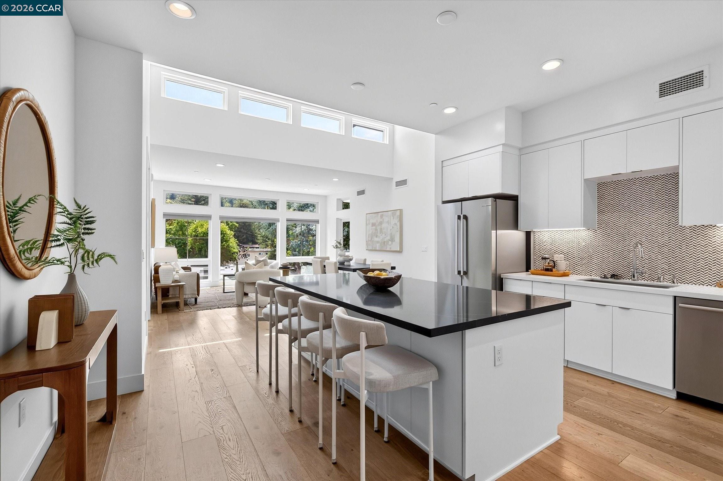 210 Lafayette Cir Unit: 302