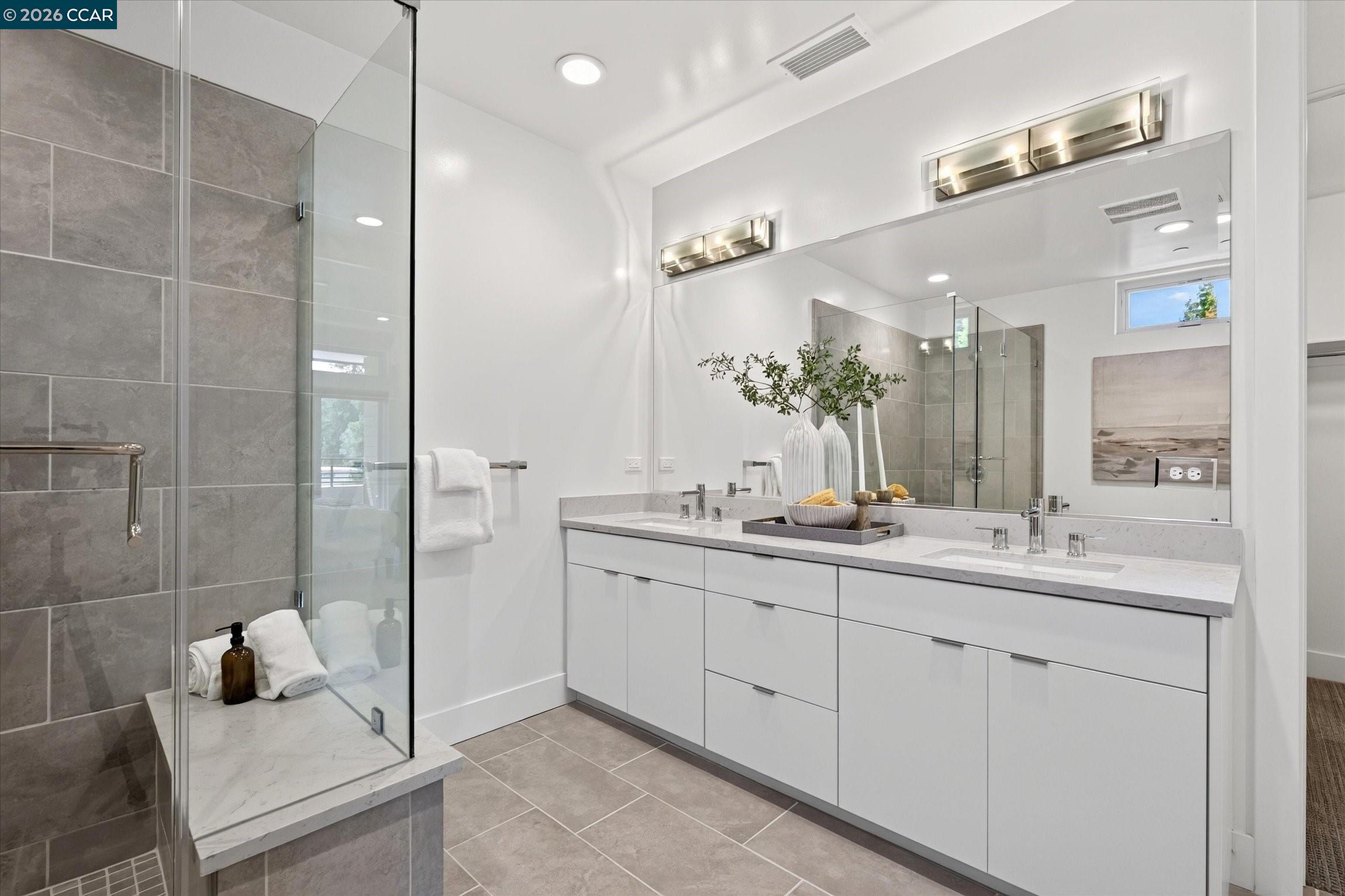 210 Lafayette Cir Unit: 302