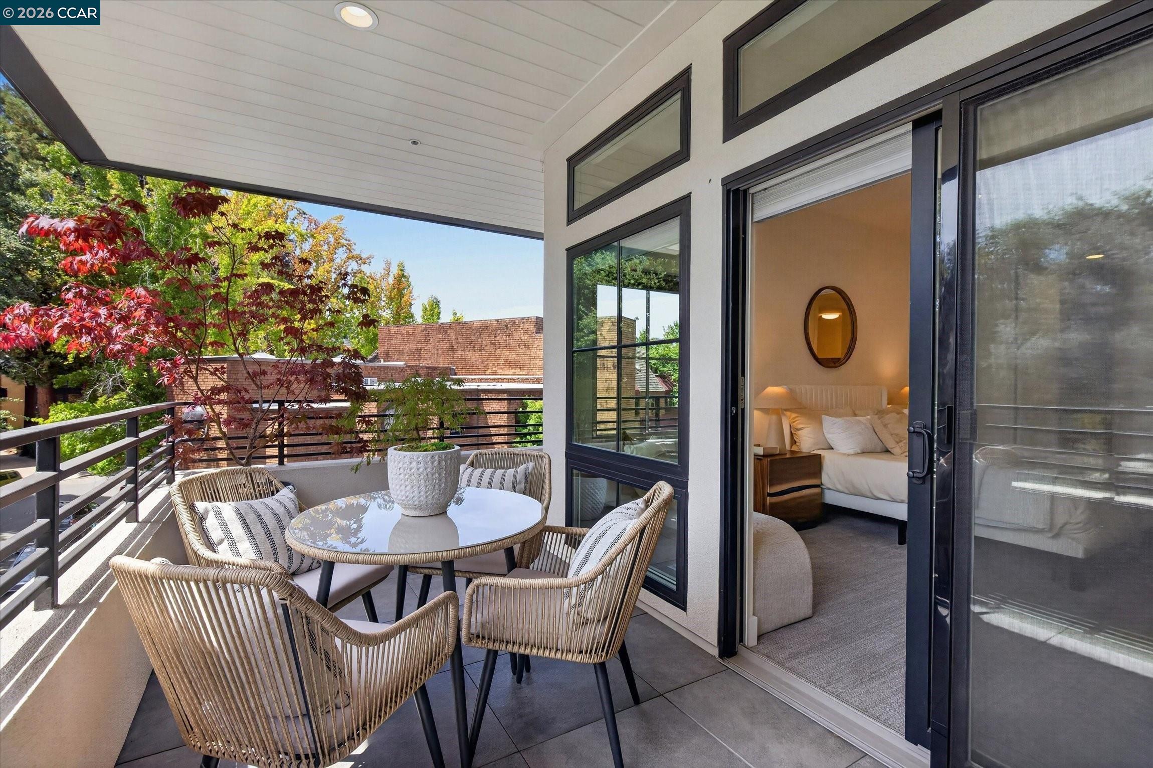 210 Lafayette Cir Unit: 302