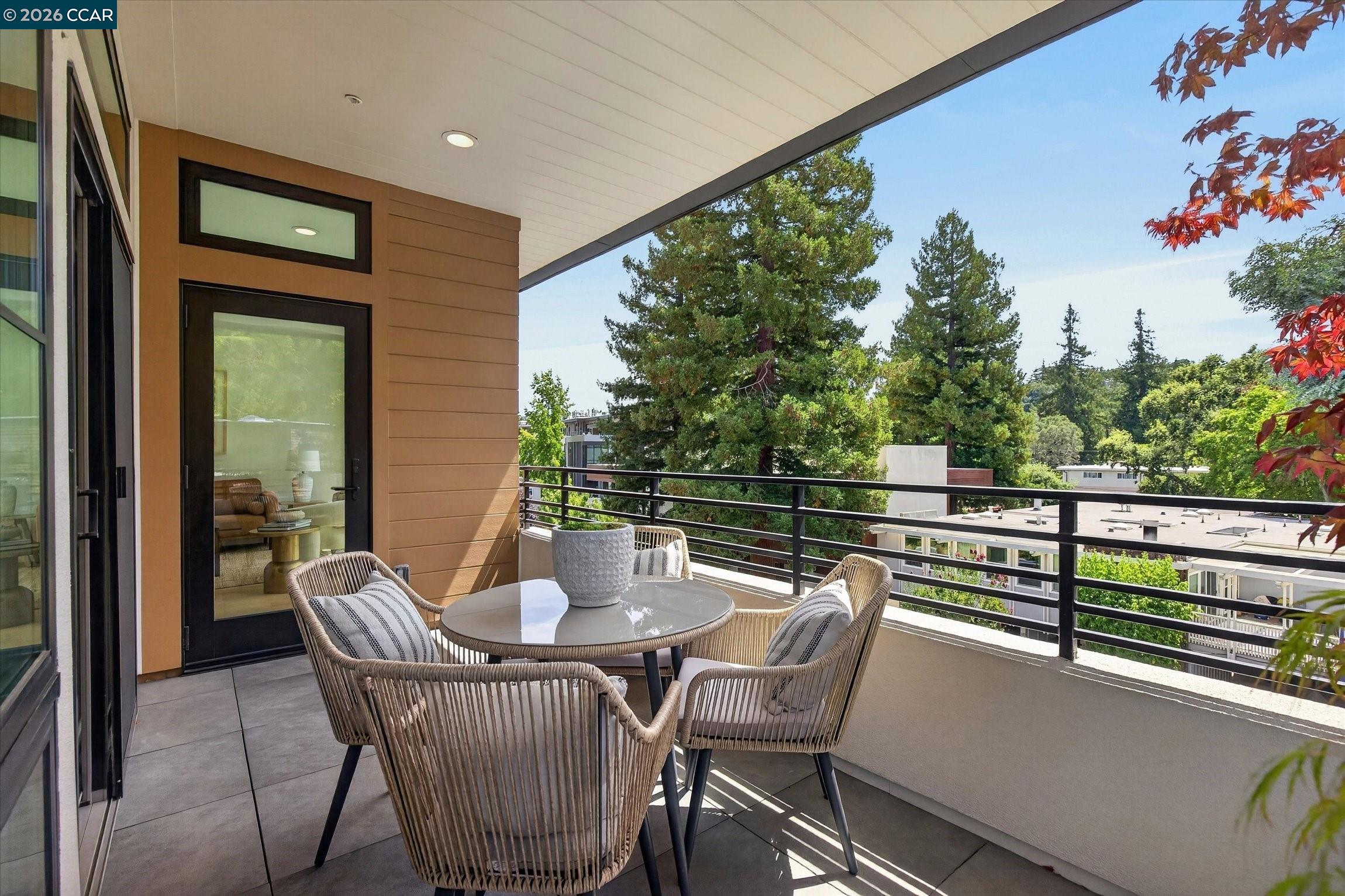 210 Lafayette Cir Unit: 302