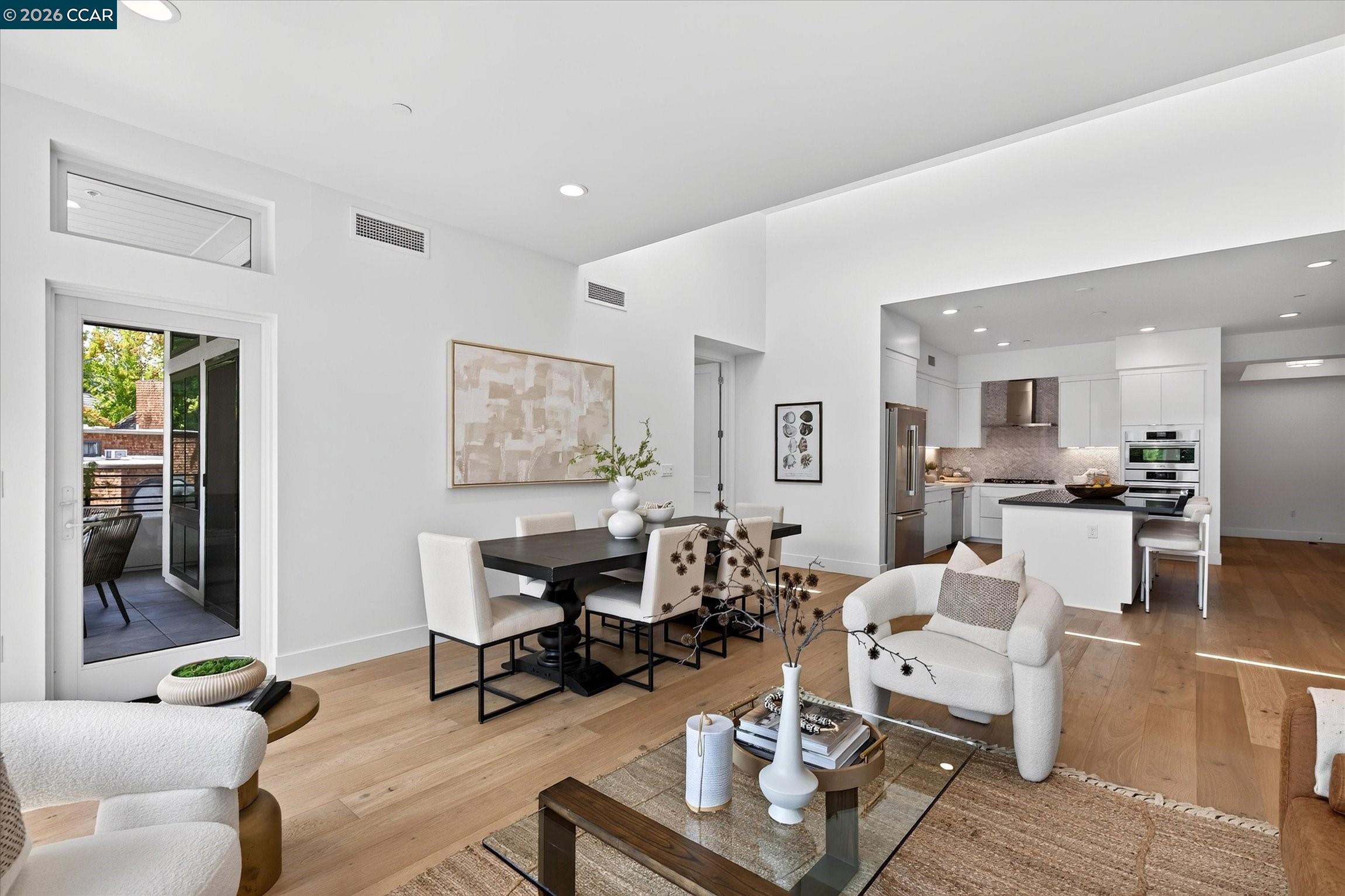210 Lafayette Cir Unit: 302