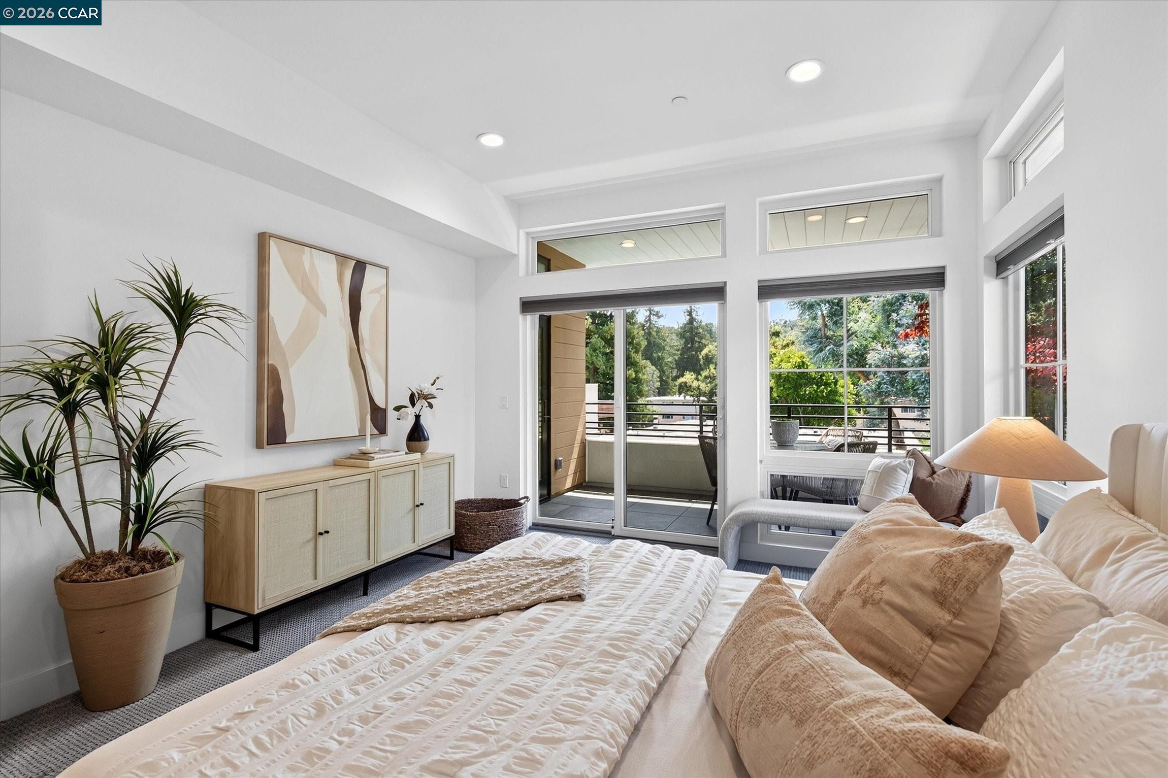 210 Lafayette Cir Unit: 302