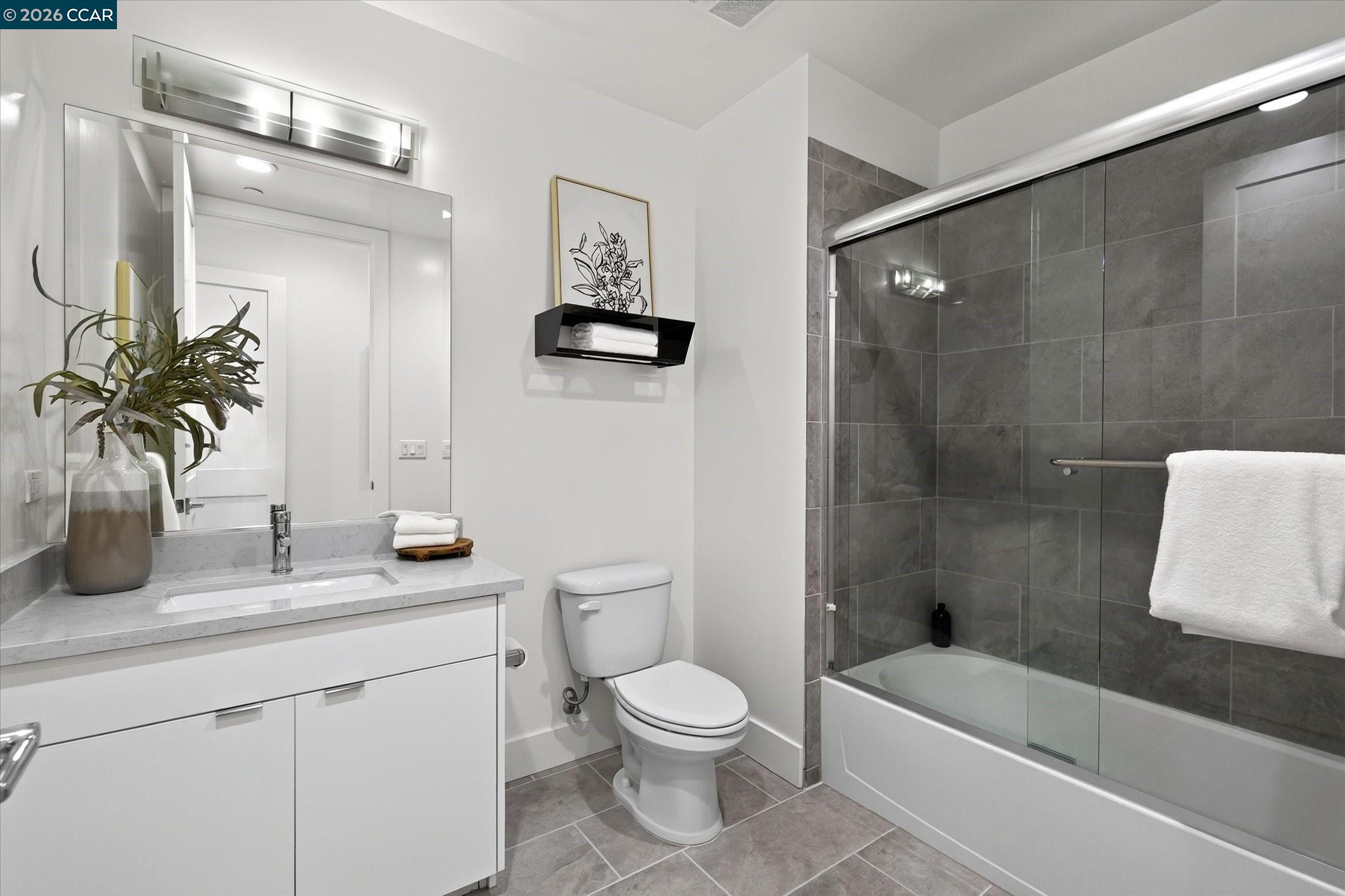 210 Lafayette Cir Unit: 302