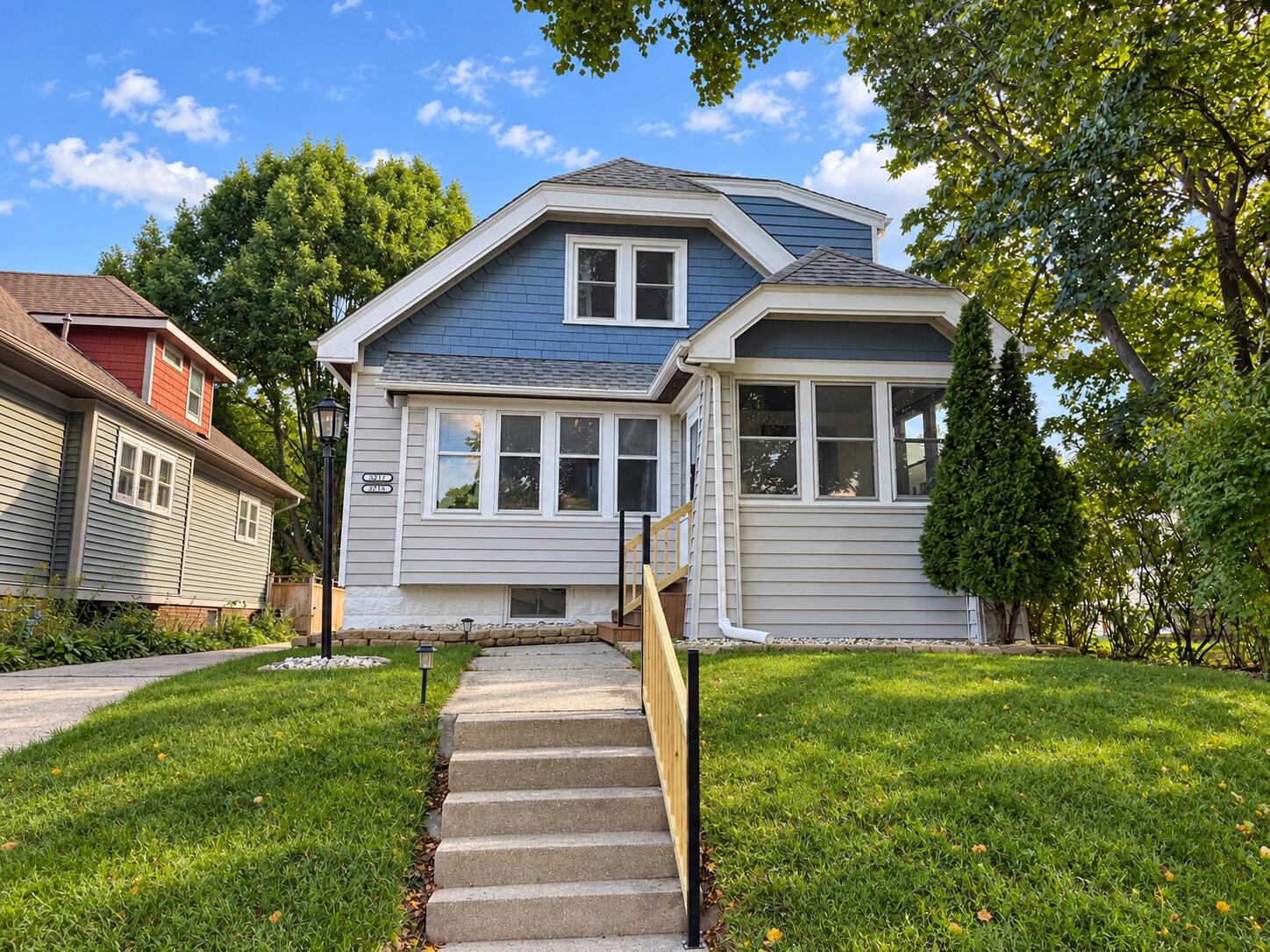 8215-8217 Portland Ave
