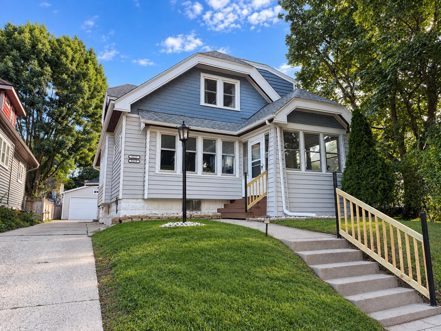 8215-8217 Portland Ave