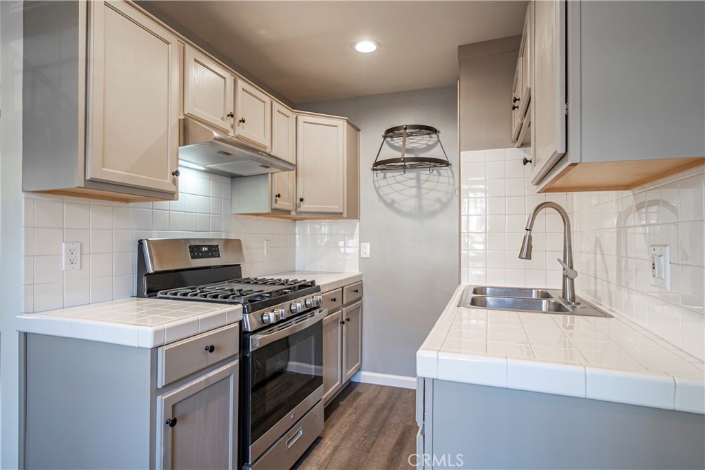 332 E Colorado Boulevard A