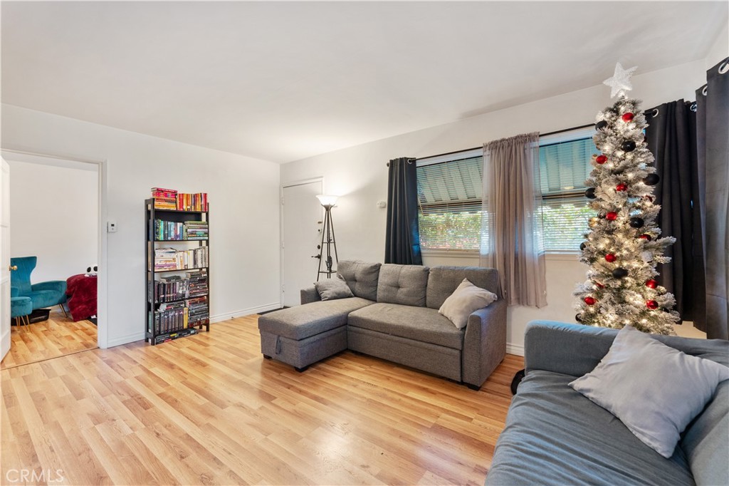 9078 Huntington Drive