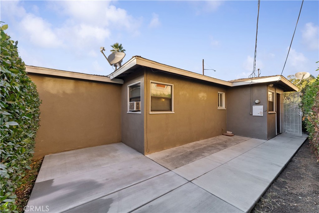 9078 Huntington Drive