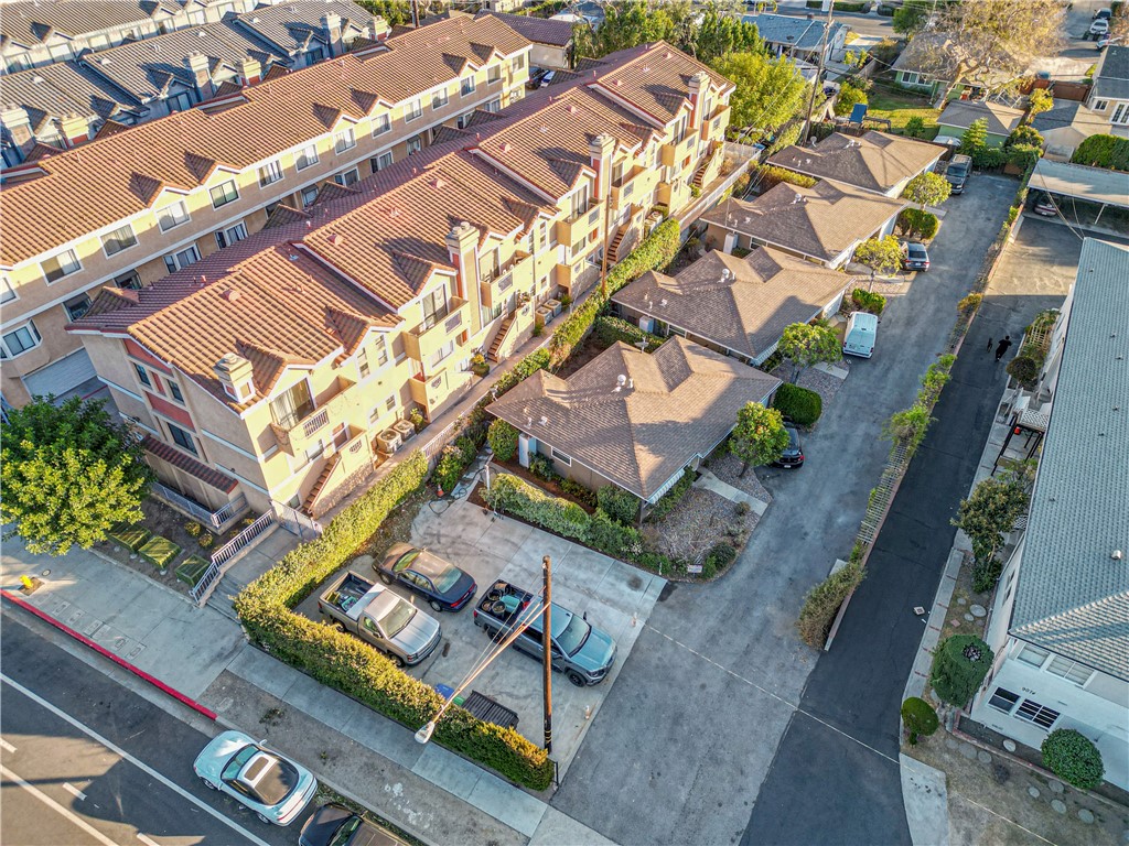 9078 Huntington Drive