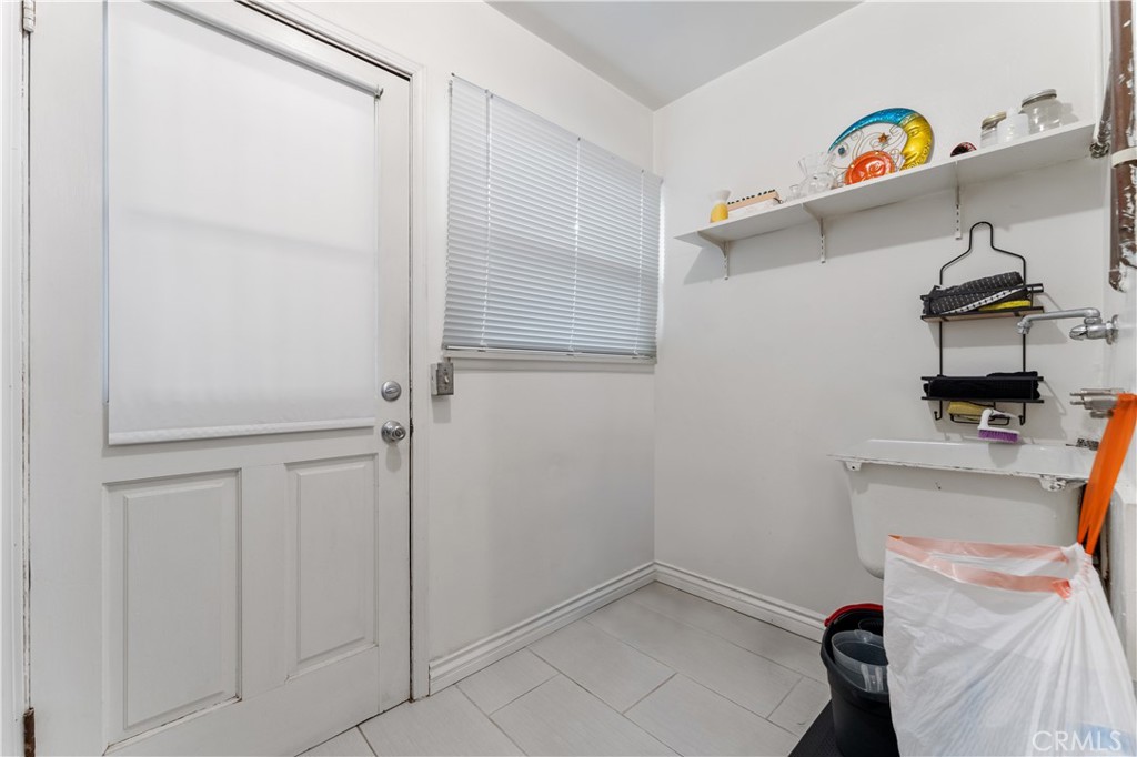 9078 Huntington Drive