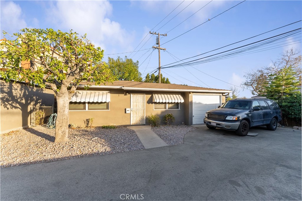 9078 Huntington Drive