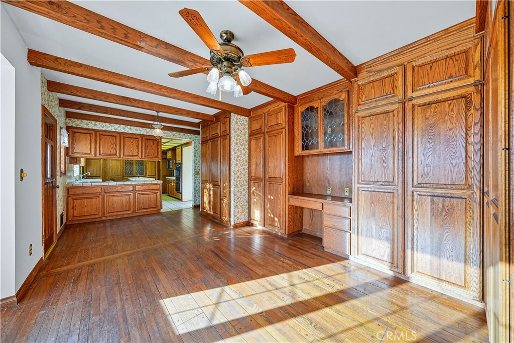 1527 Royal Oaks Drive