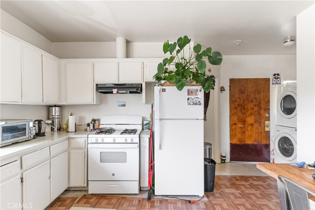 1202 W Sunset Boulevard