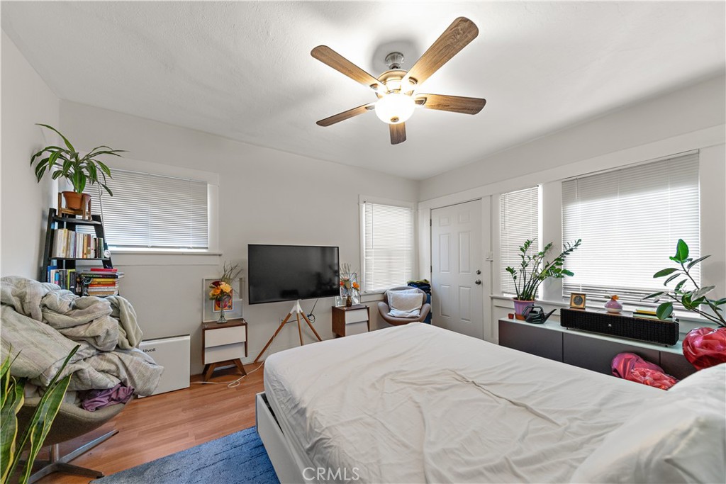 1202 W Sunset Boulevard