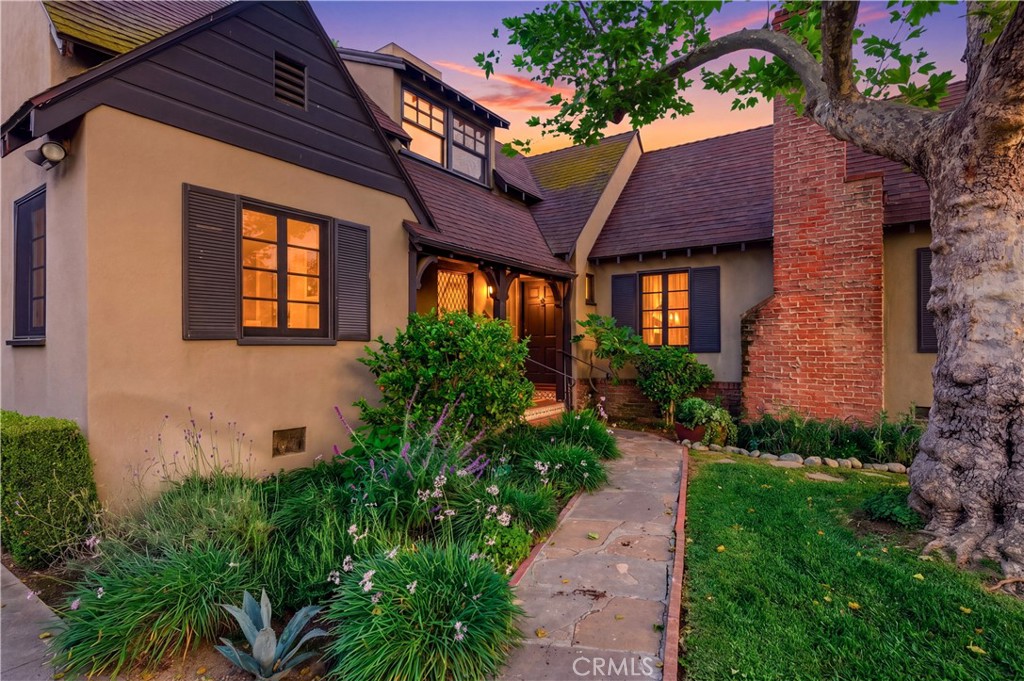 456 Segovia Avenue
