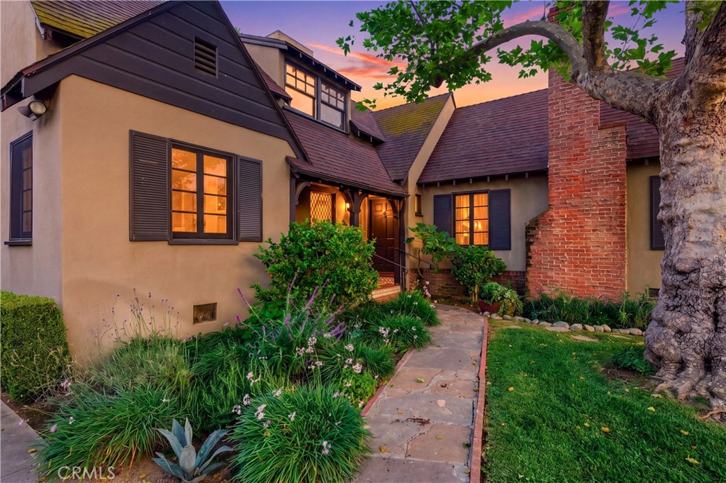 456 Segovia Avenue