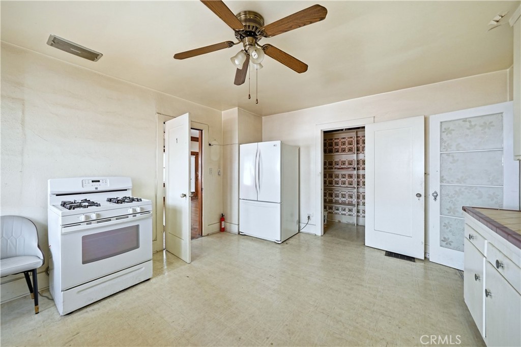 513 N Palm