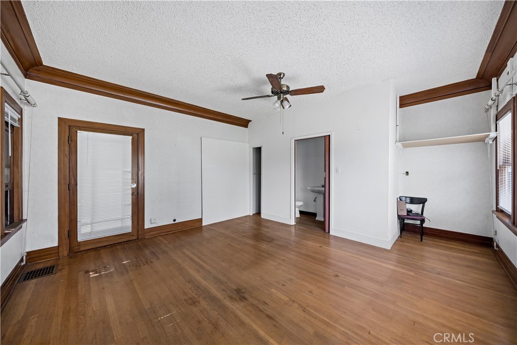 513 N Palm